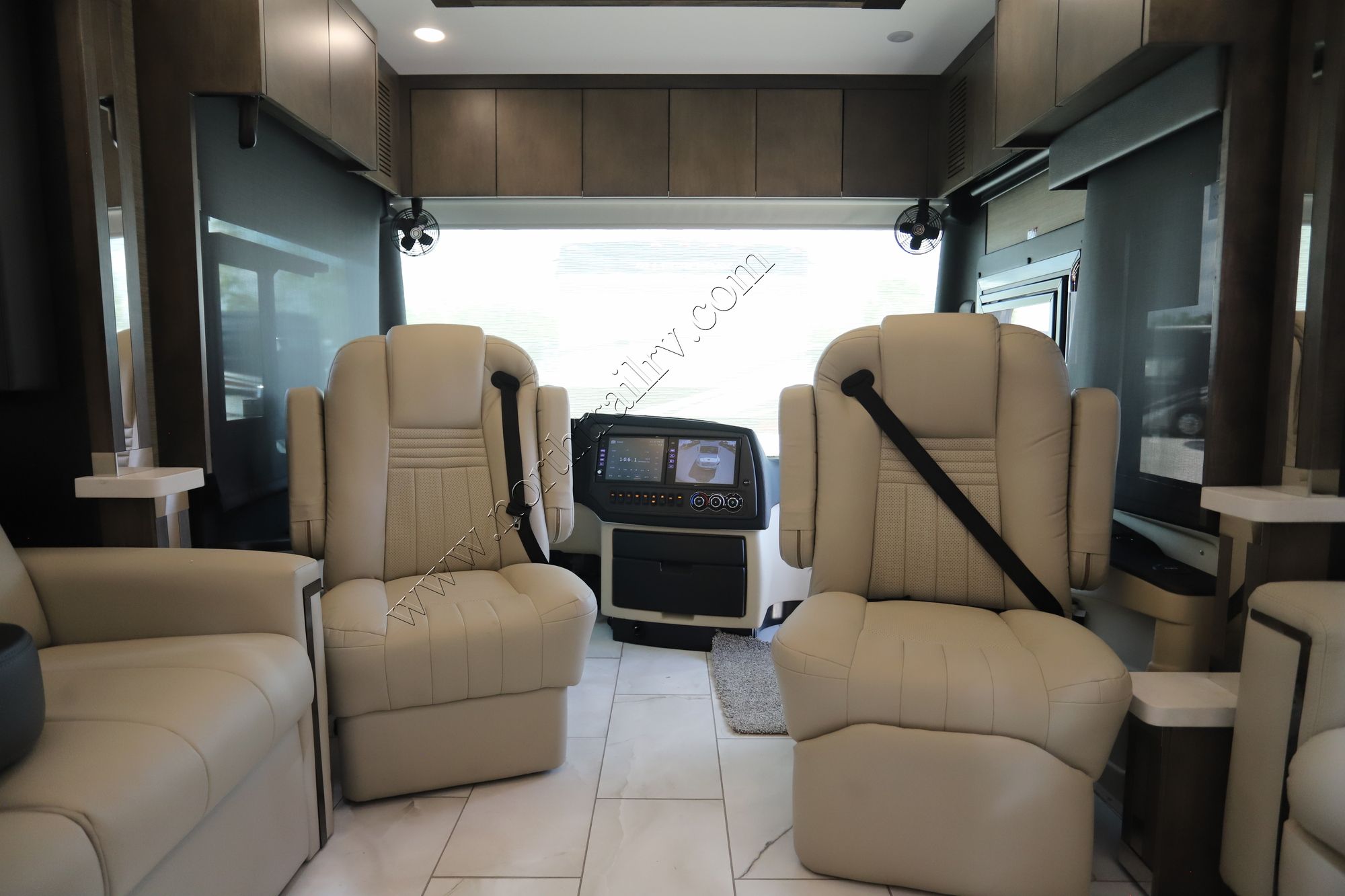 New 2024 Tiffin Motor Homes Zephyr 45FZ Class A  For Sale