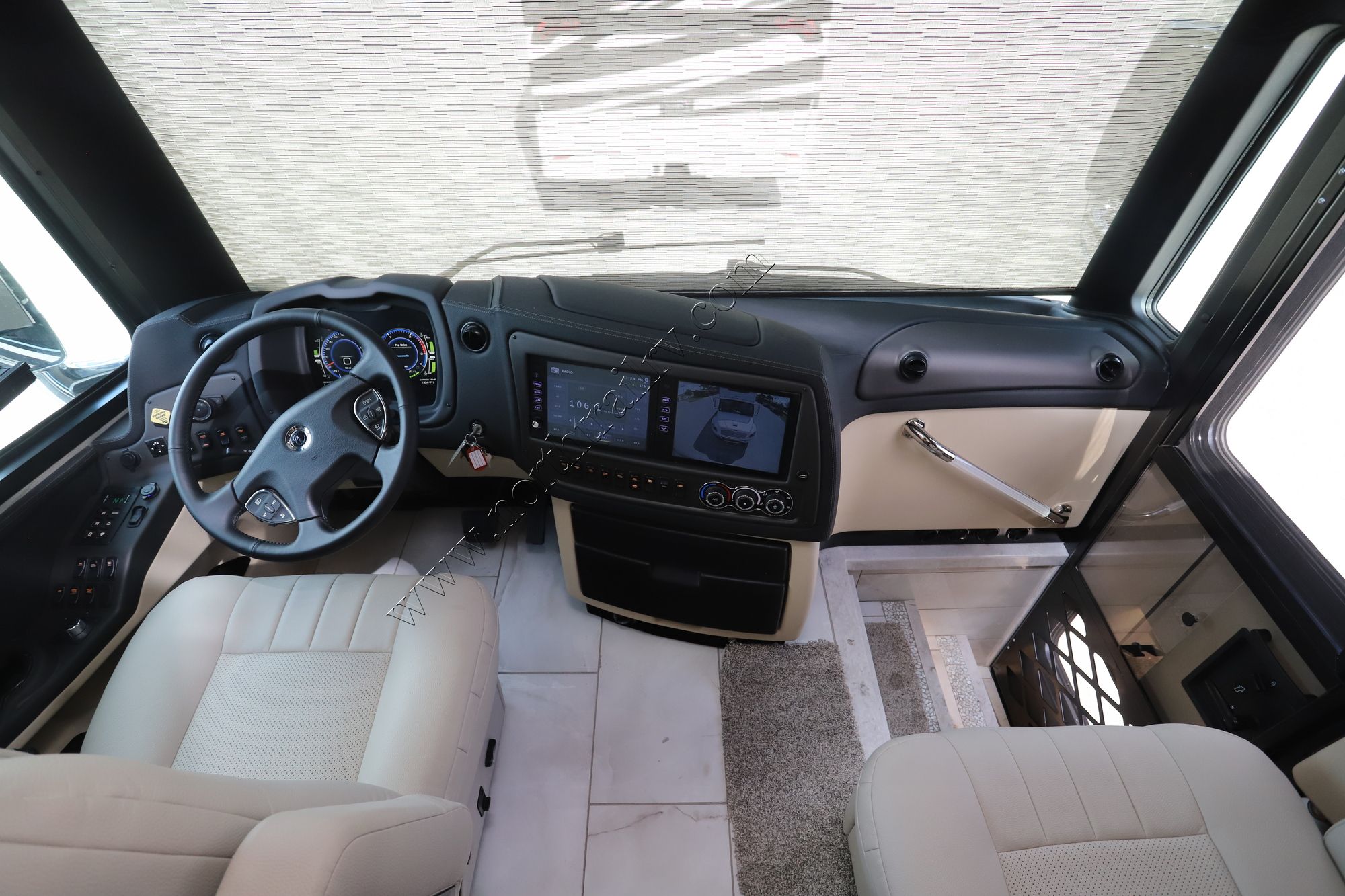 New 2024 Tiffin Motor Homes Zephyr 45FZ Class A  For Sale
