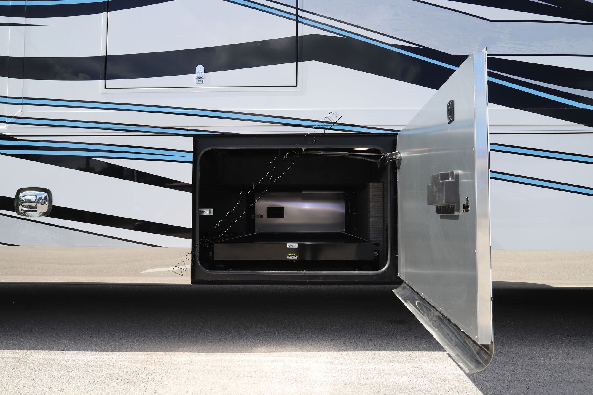 New 2024 Tiffin Motor Homes Zephyr 45FZ Class A  For Sale