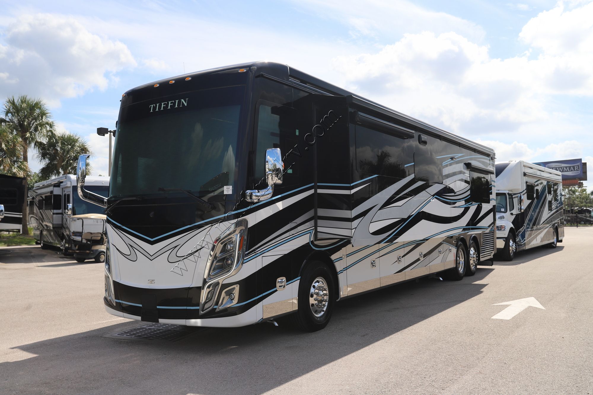 New 2024 Tiffin Motor Homes Zephyr 45FZ Class A  For Sale