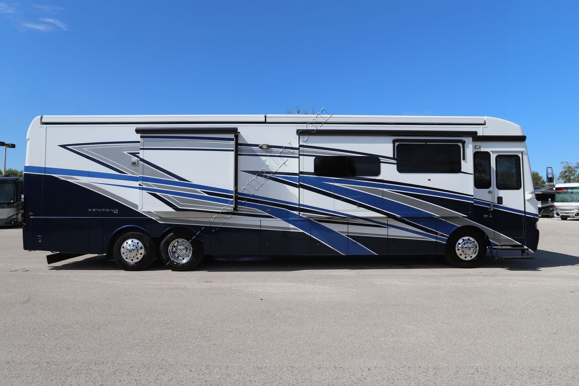 Used 2022 Newmar Ventana 4369 Class A  For Sale