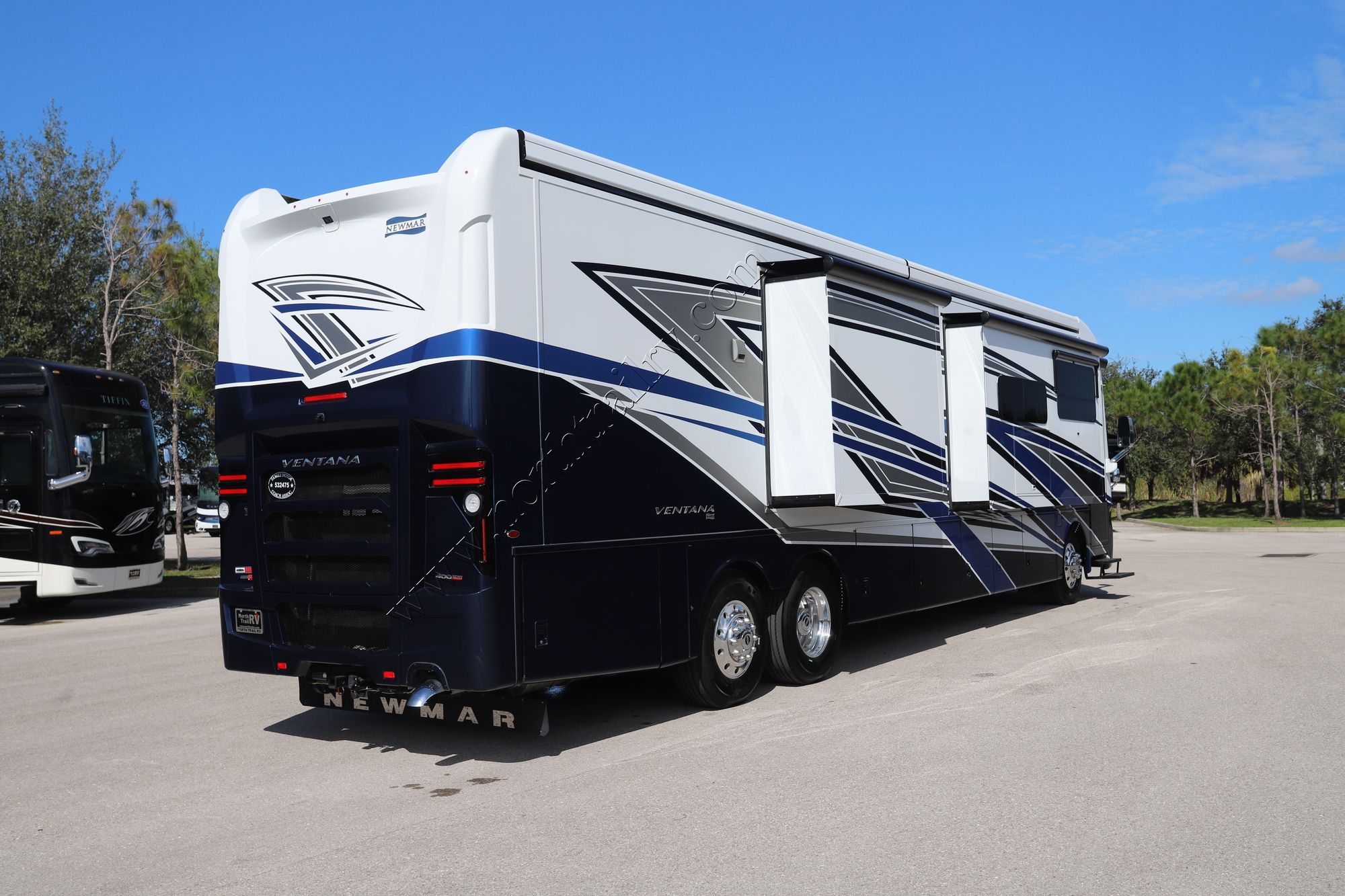 Used 2022 Newmar Ventana 4369 Class A  For Sale