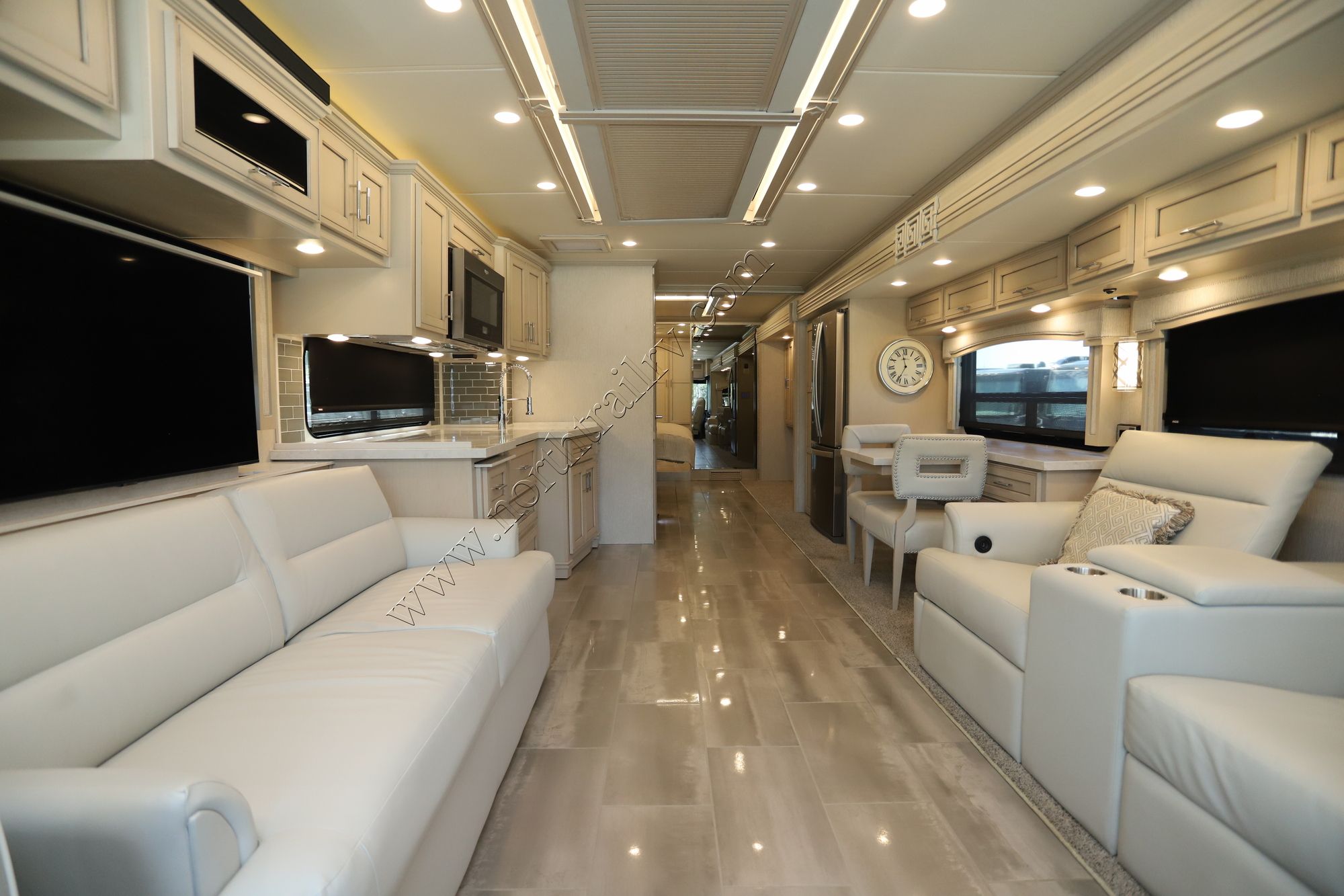 Used 2022 Newmar Ventana 4369 Class A  For Sale