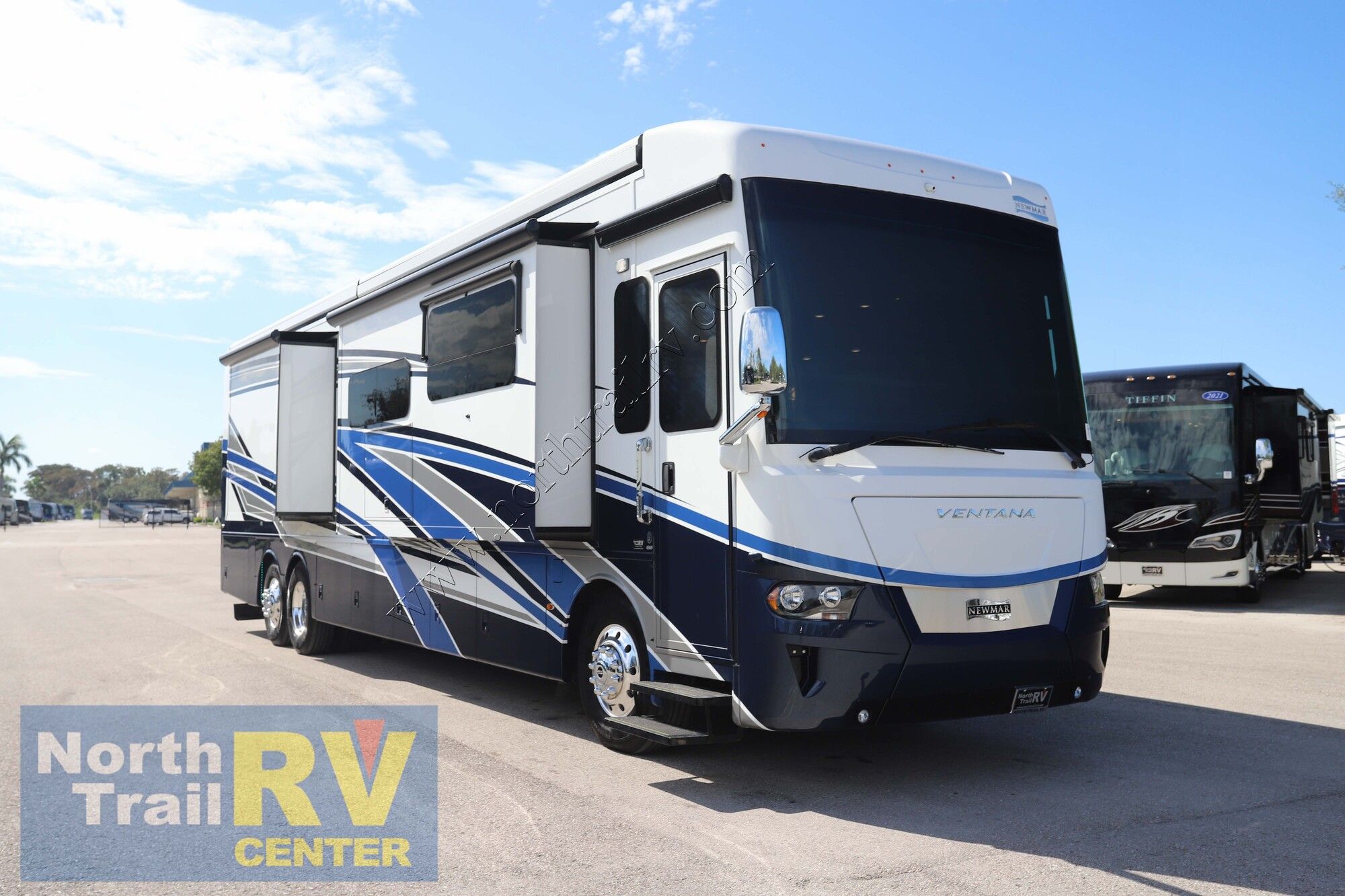 Used 2022 Newmar Ventana 4369 Class A  For Sale