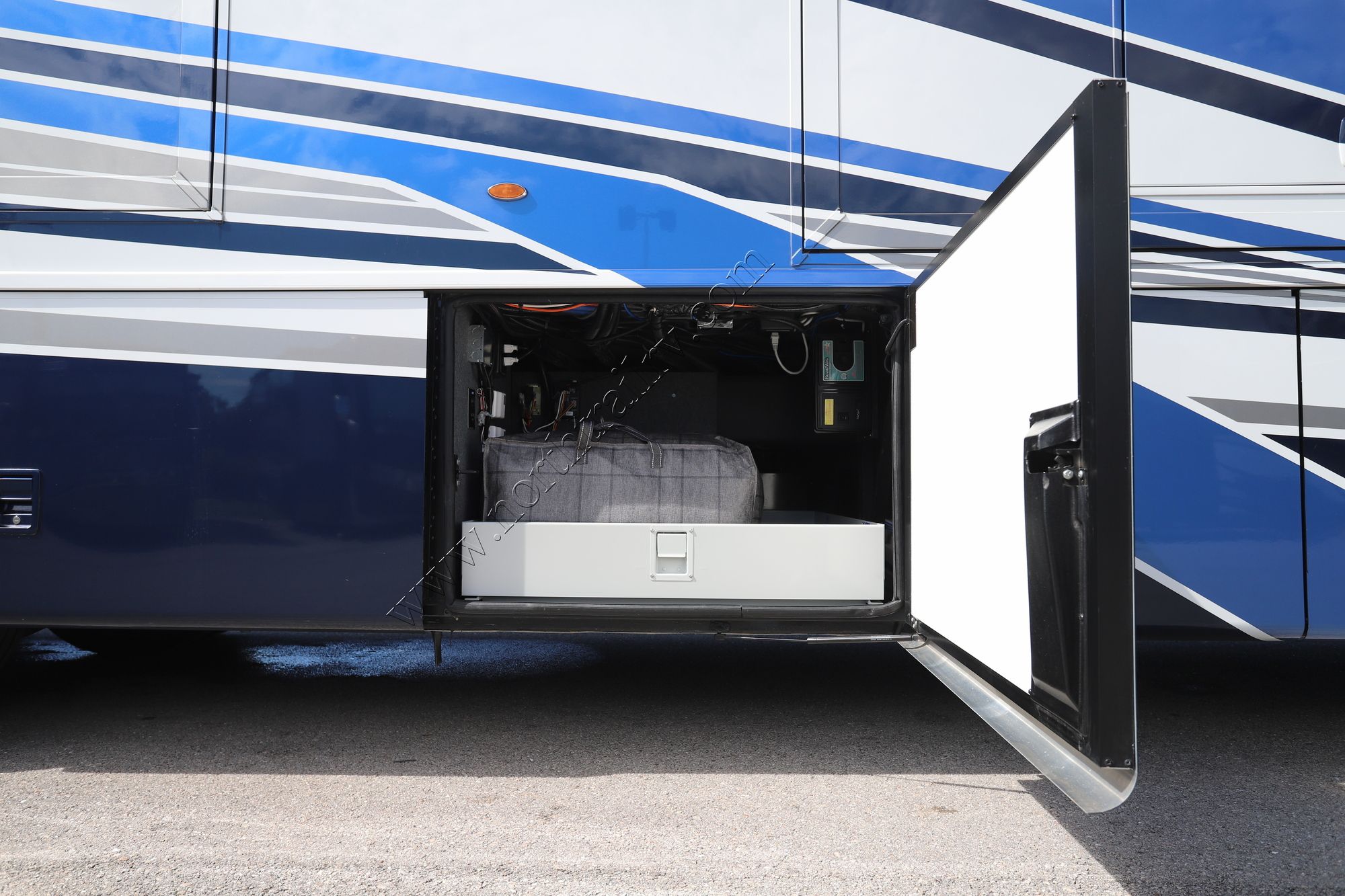 Used 2022 Newmar Ventana 4369 Class A  For Sale