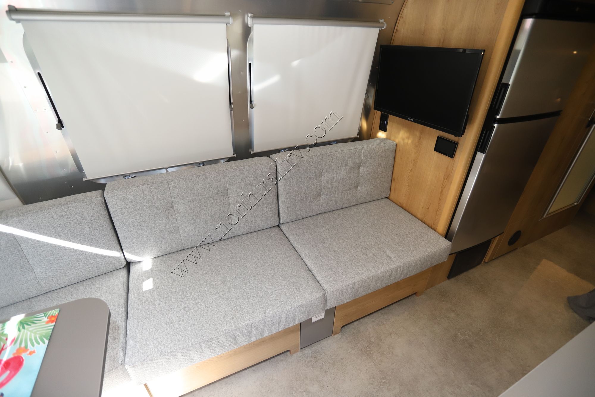 New 2024 Airstream Trade Wind 25FB Travel Trailer  For Sale