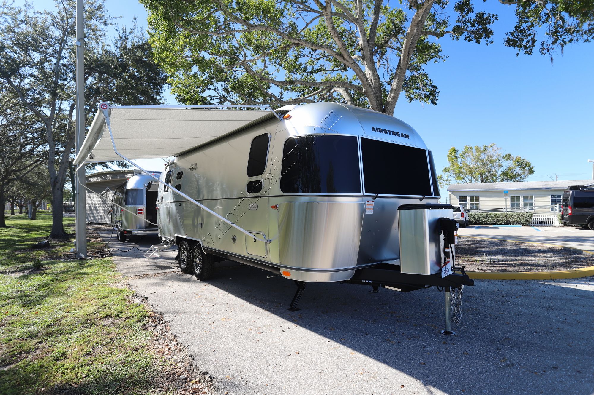 New 2024 Airstream Trade Wind 25FB Travel Trailer  For Sale