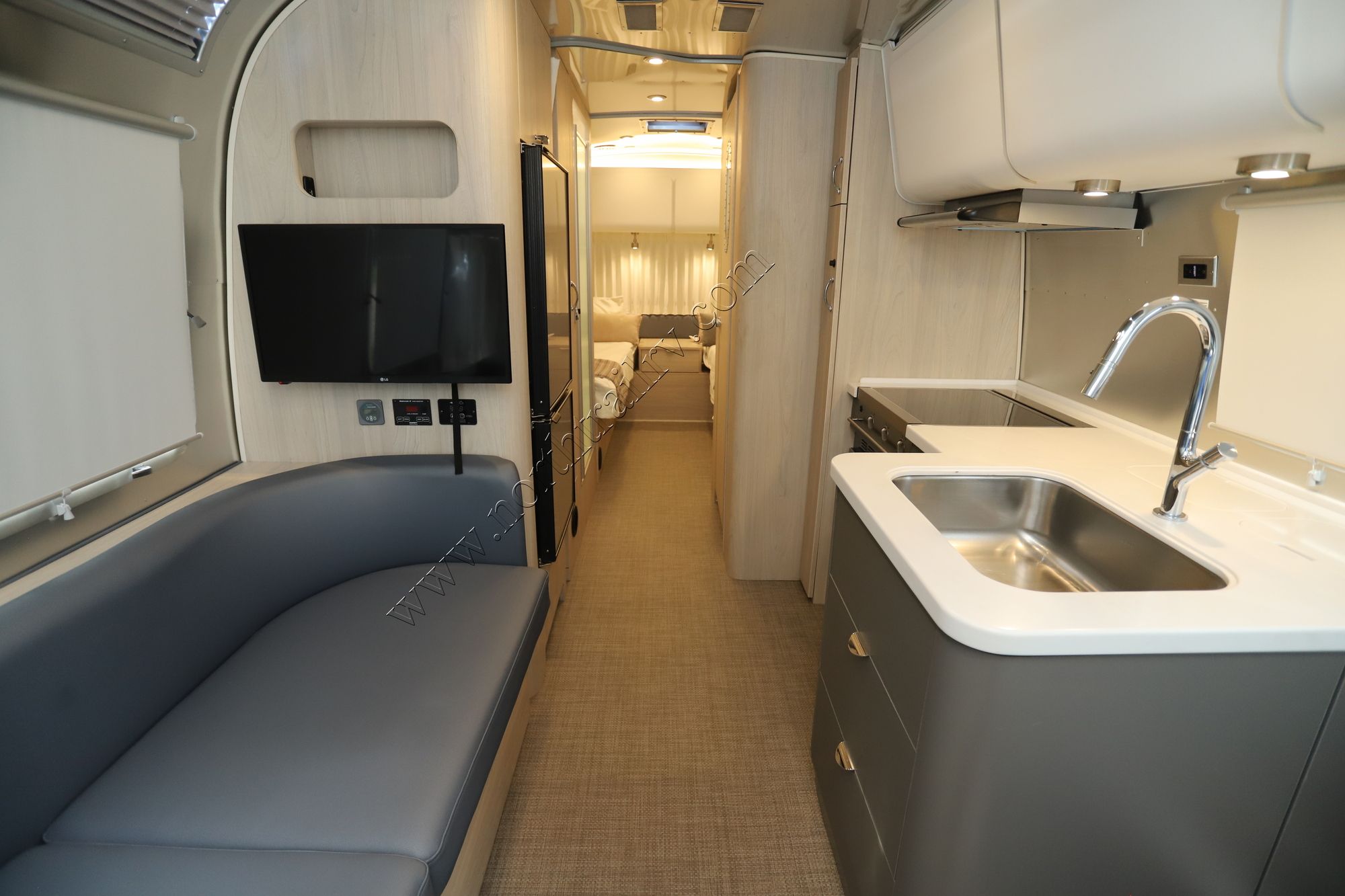 2021 Airstream Globetrotter 25FB Travel Trailer Used  For Sale