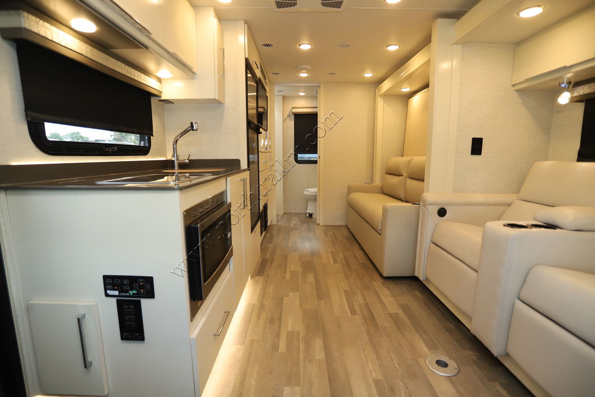 Used 2020 Tiffin Motor Homes Wayfarer 25RW Class C  For Sale