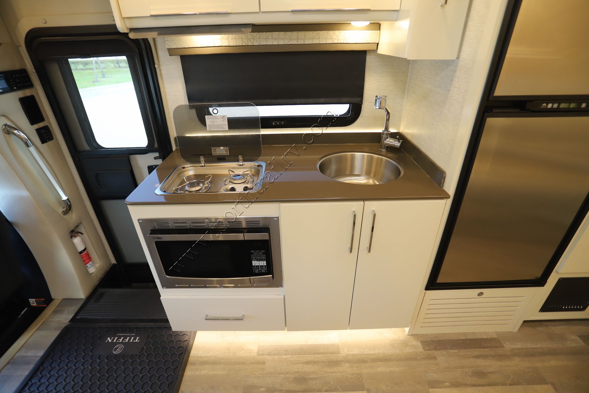 Used 2020 Tiffin Motor Homes Wayfarer 25RW Class C  For Sale