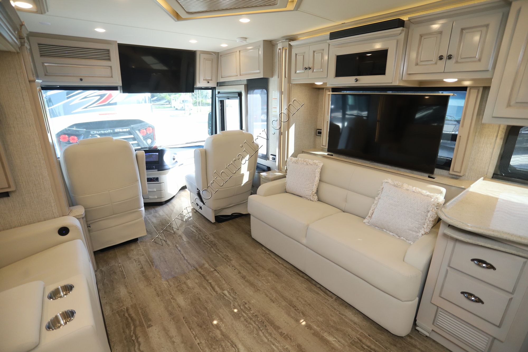 Used 2022 Newmar Dutch Star 4081 Class A  For Sale