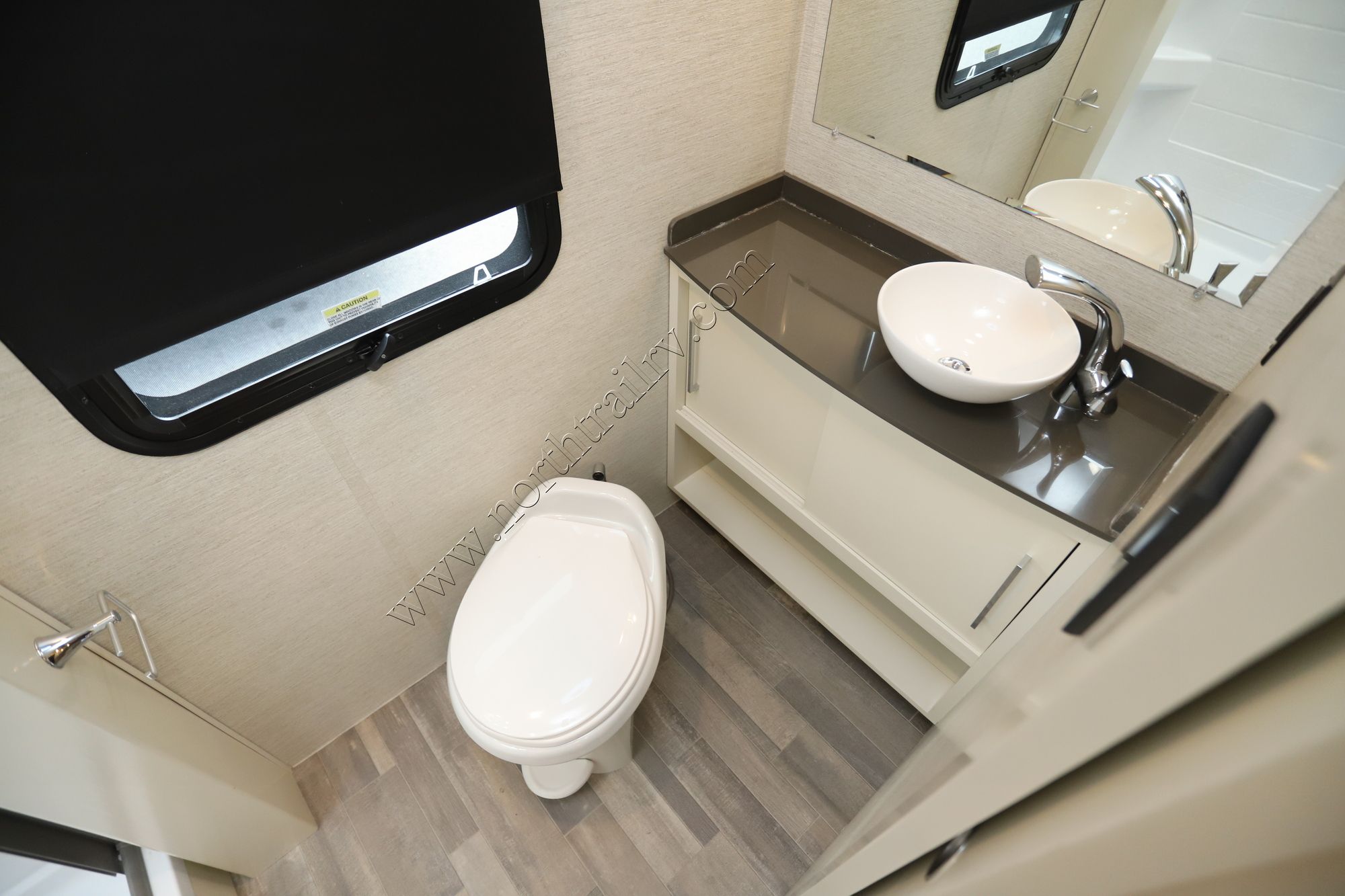 Used 2020 Tiffin Motor Homes Wayfarer 25RW Class C  For Sale