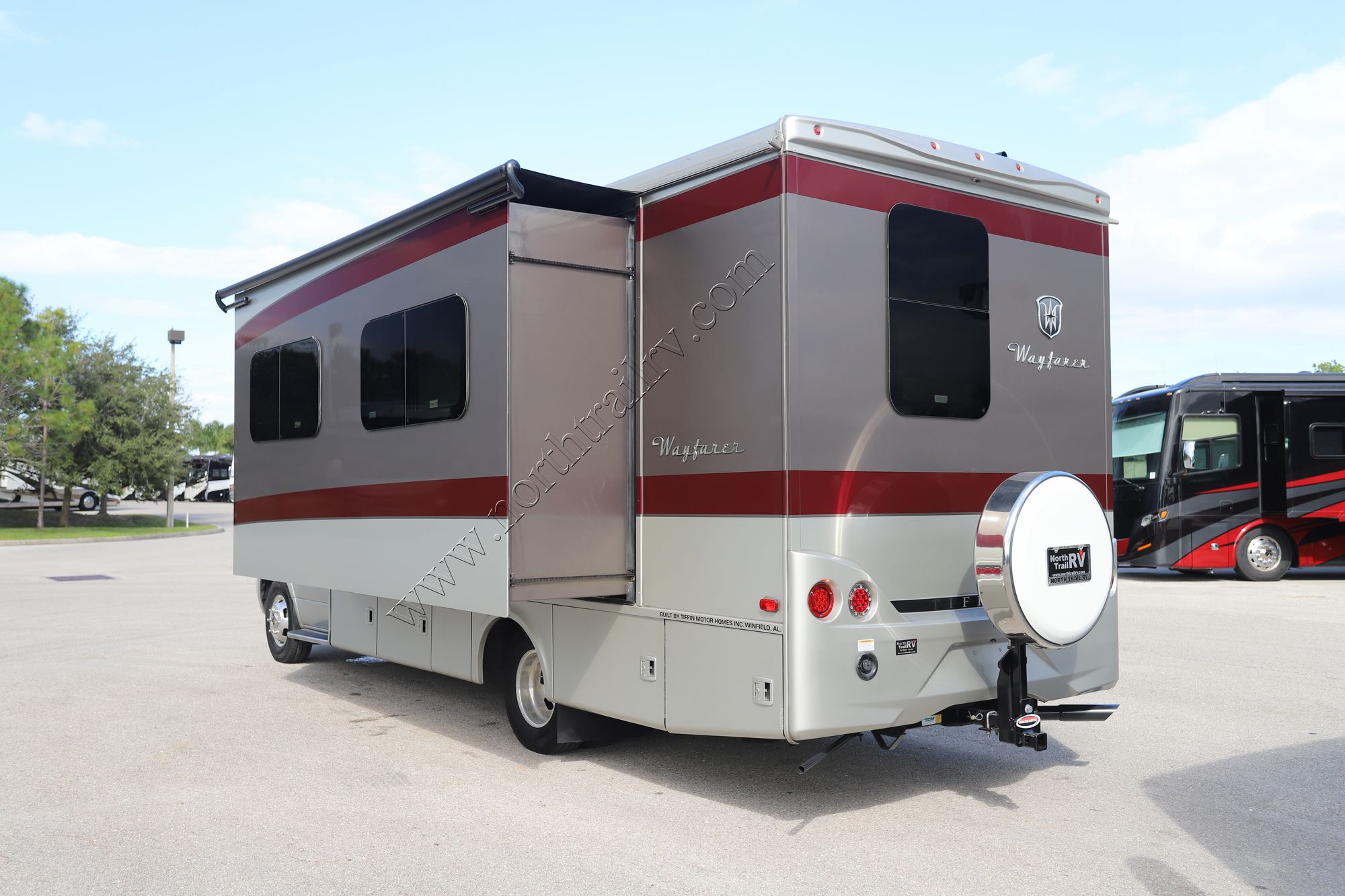 Used 2020 Tiffin Motor Homes Wayfarer 25RW Class C  For Sale