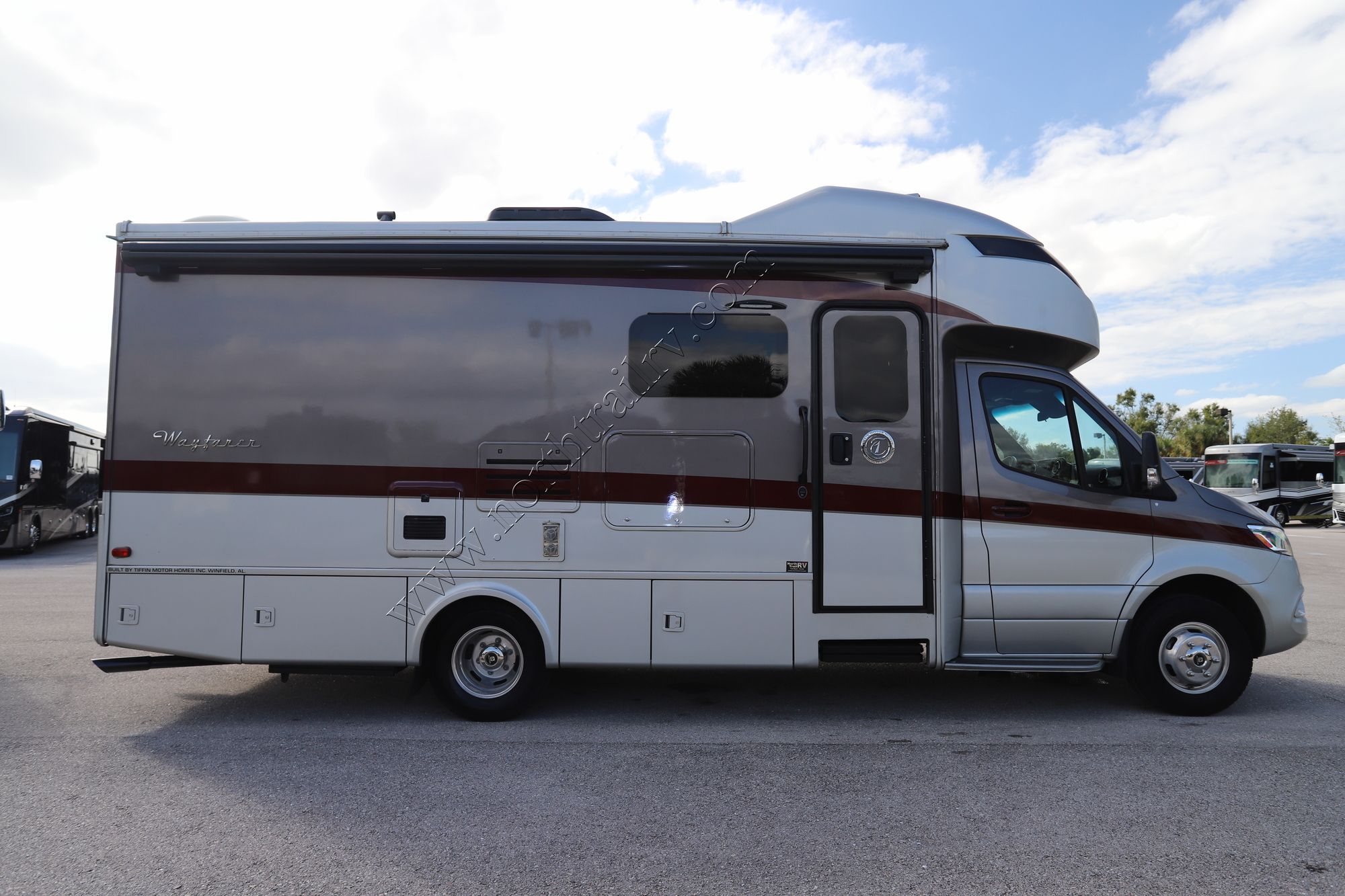 Used 2020 Tiffin Motor Homes Wayfarer 25RW Class C  For Sale