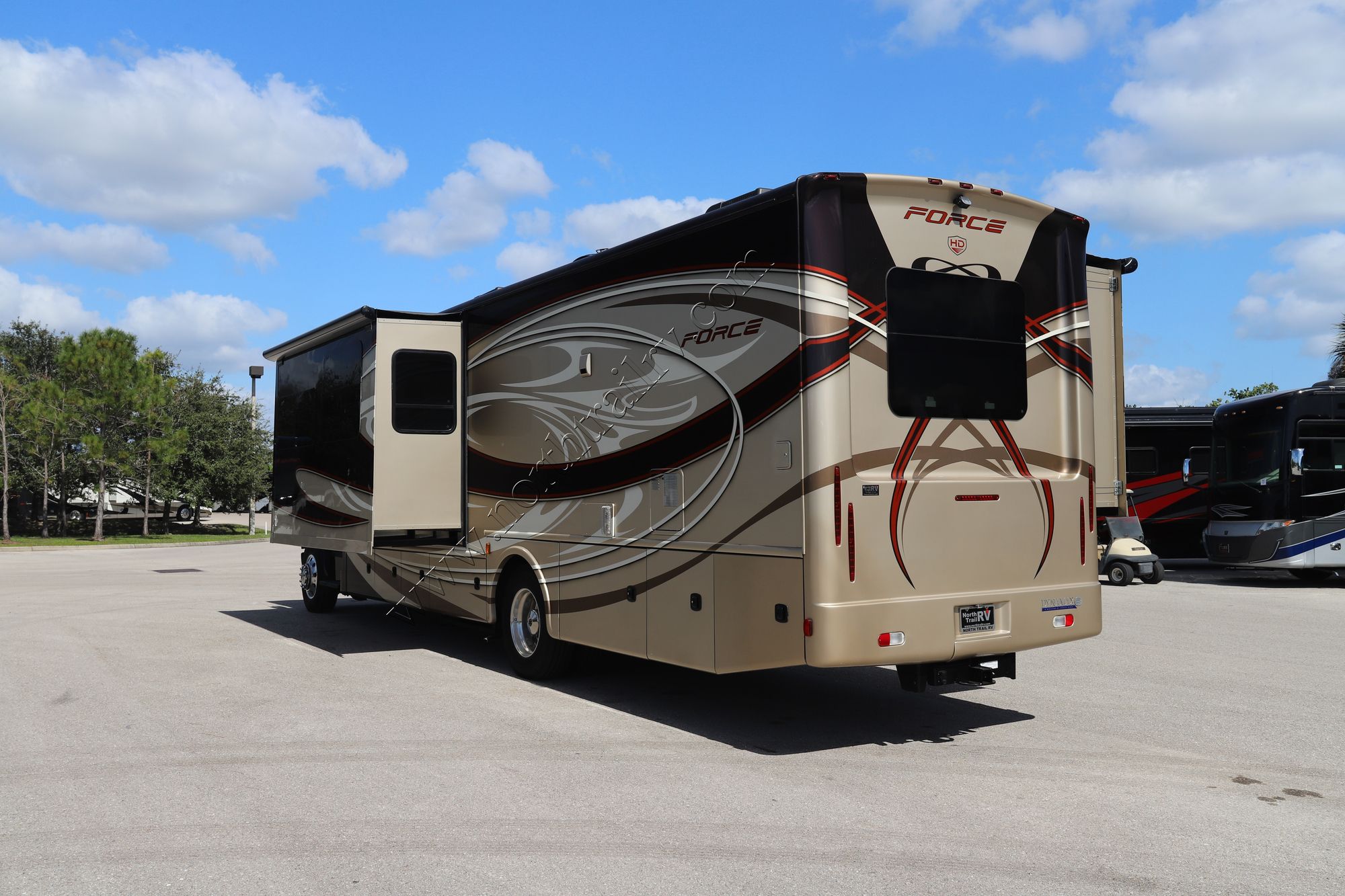 Used 2018 Dynamax Force Hd 37BHHD Super C  For Sale