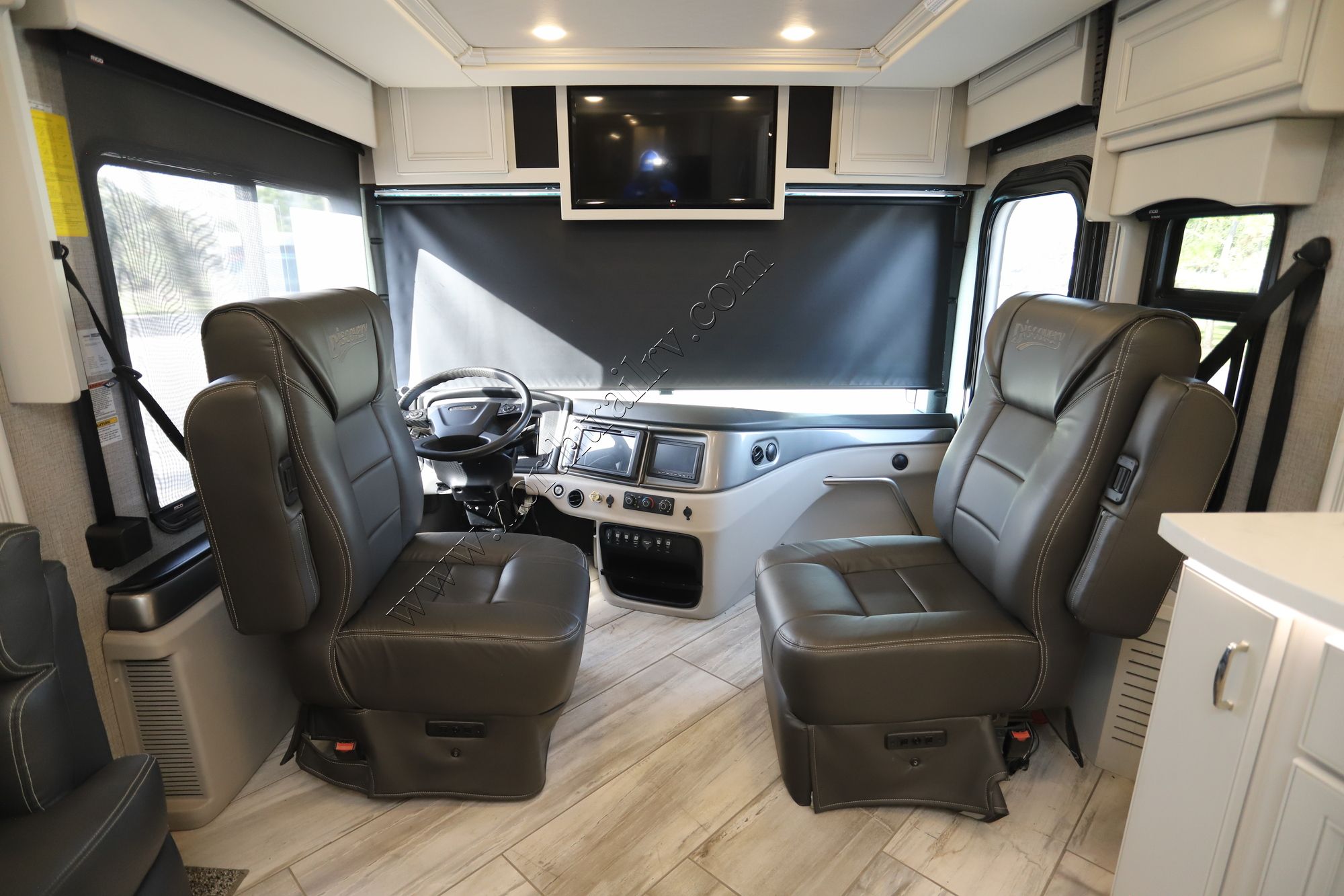 Used 2022 Fleetwood Discovery 38K Class A  For Sale