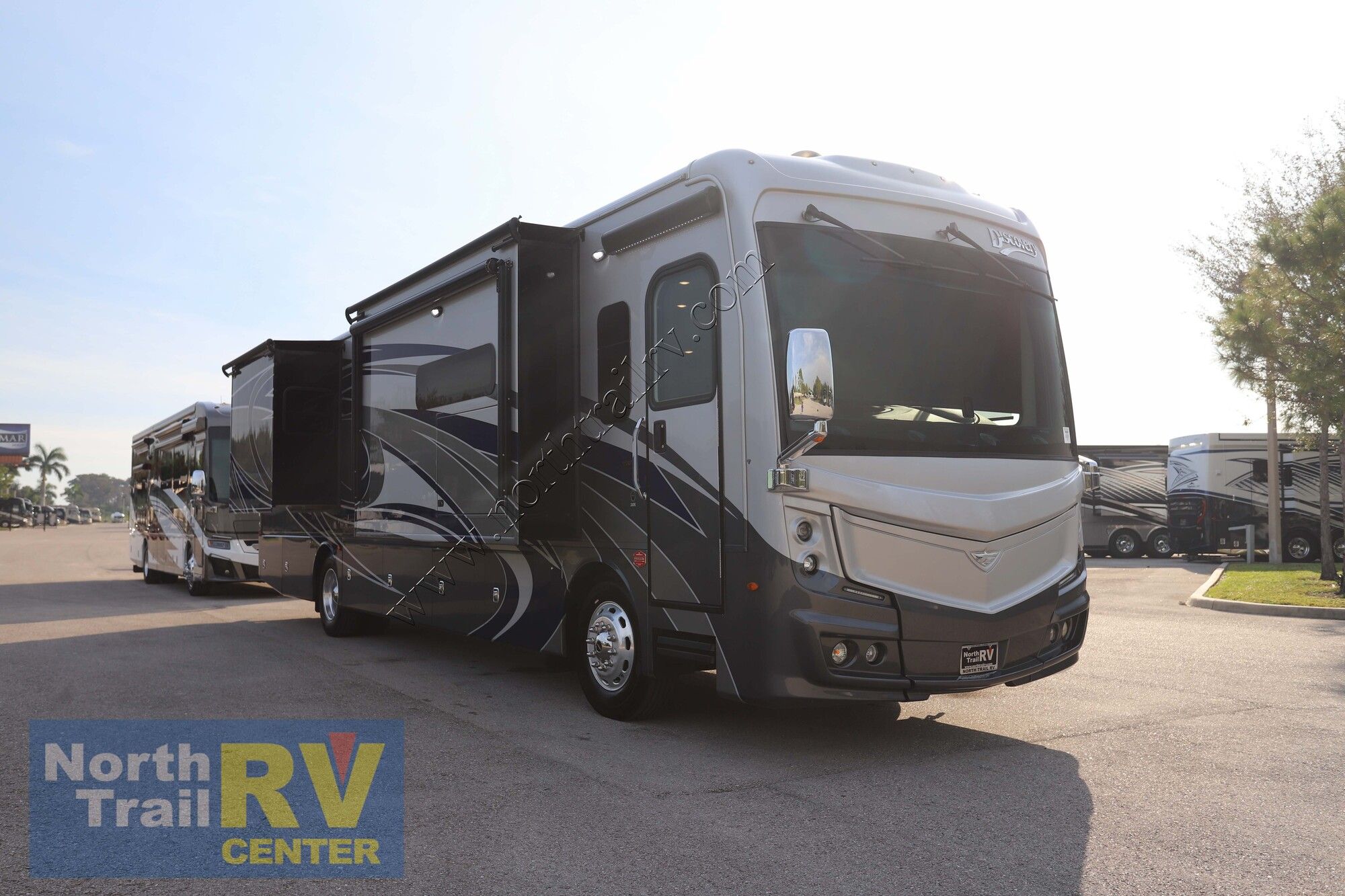 Used 2022 Fleetwood Discovery 38K Class A  For Sale