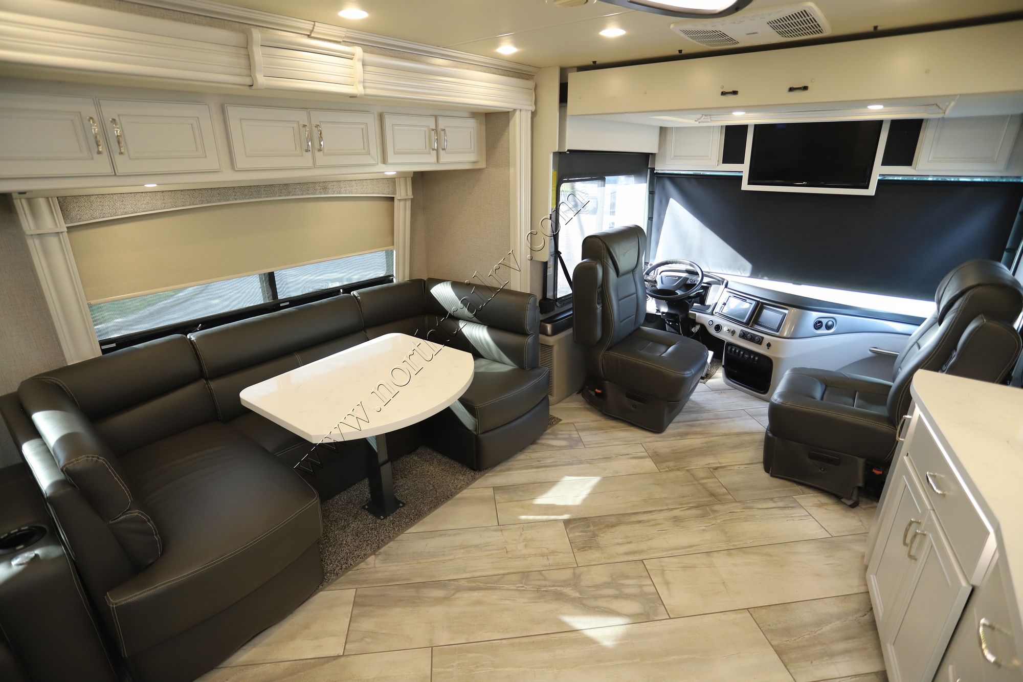 Used 2022 Fleetwood Discovery 38K Class A  For Sale