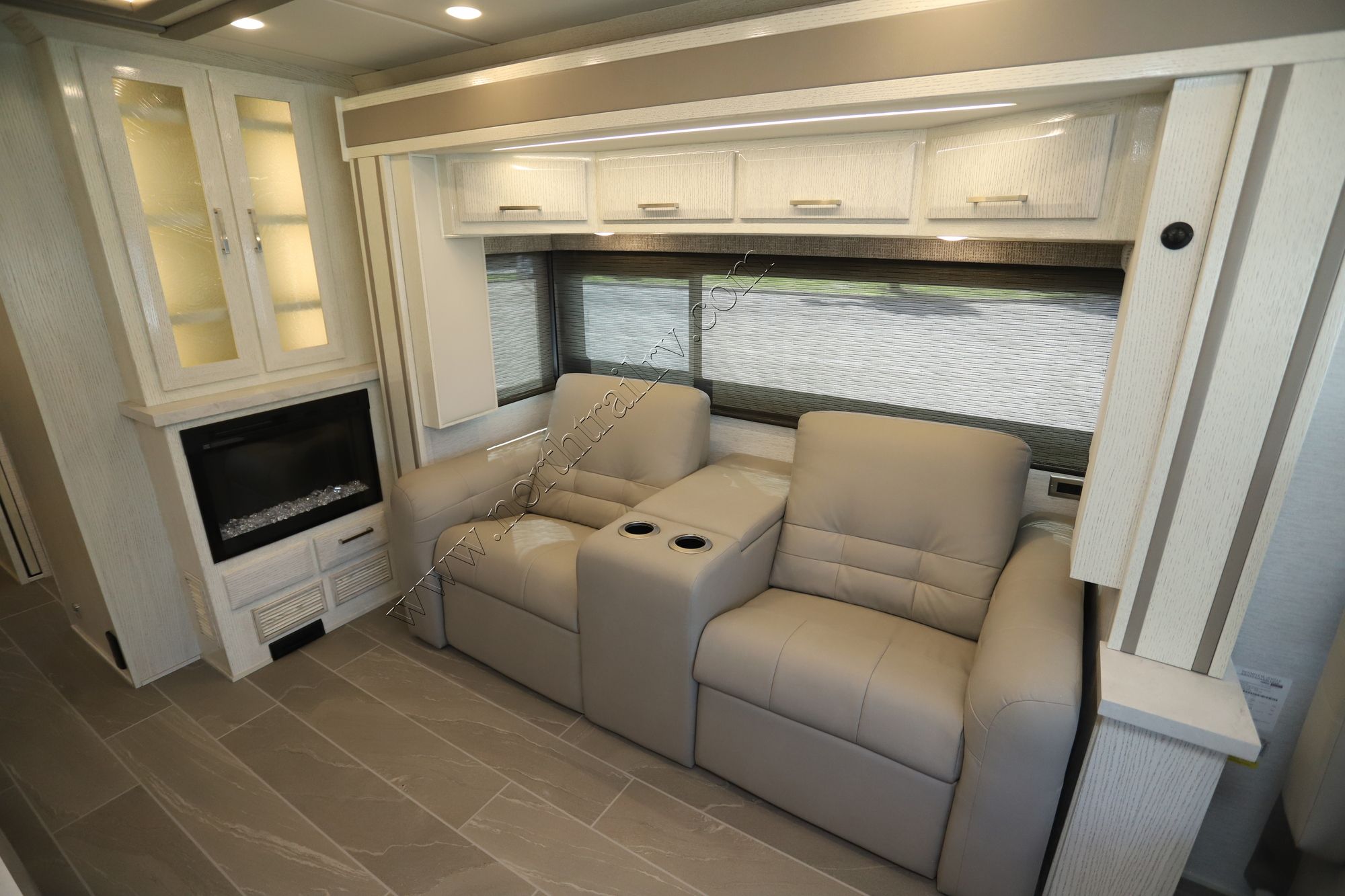 New 2024 Newmar New Aire 3543 Class A  For Sale