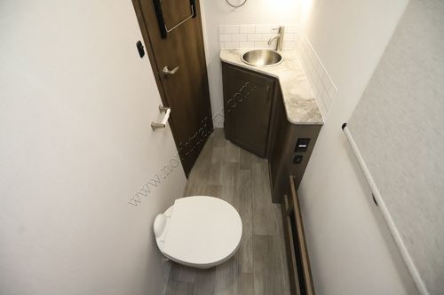 2024 Dynamax Isata 5 30FW Super C