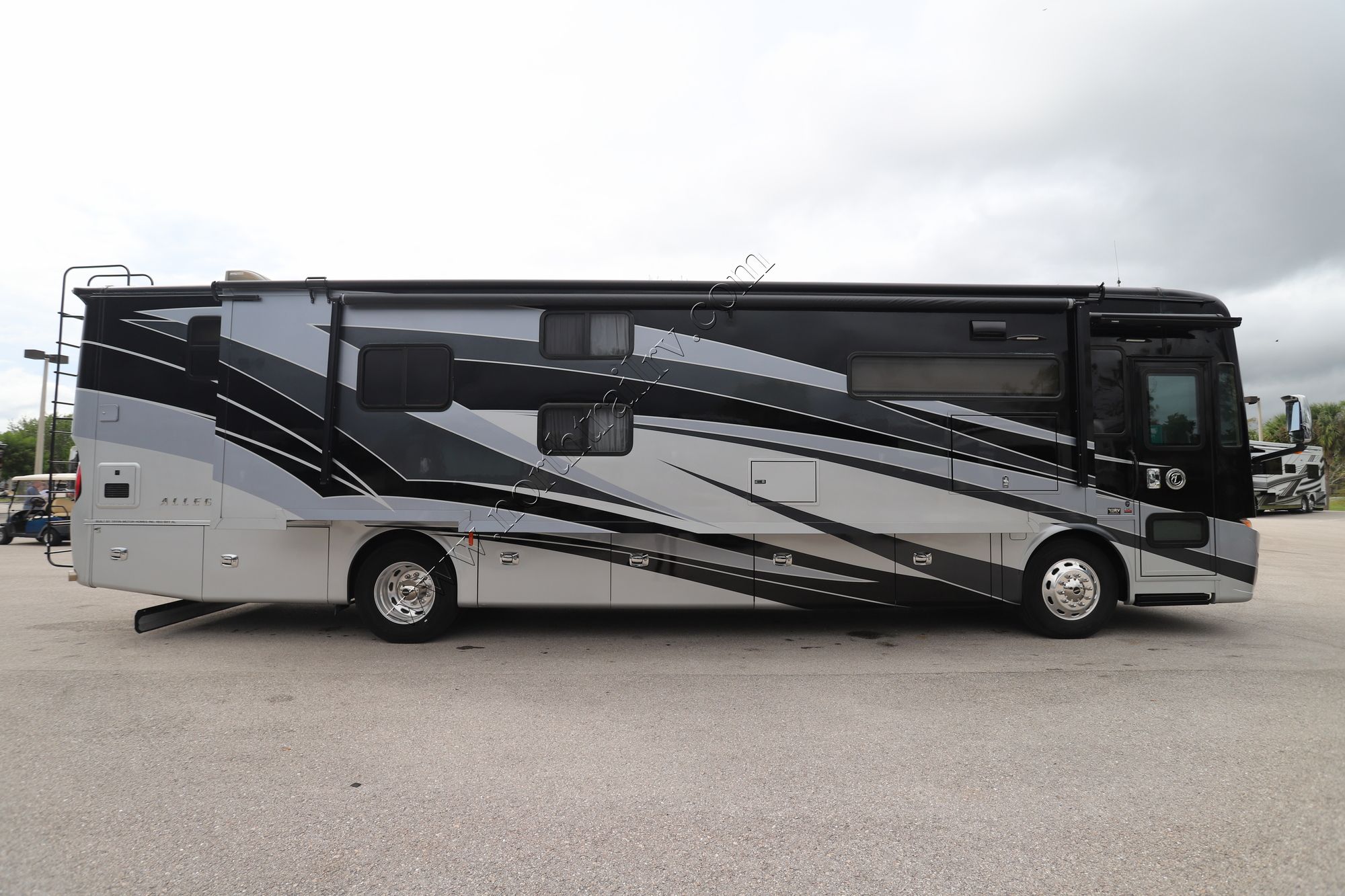 Used 2020 Tiffin Motor Homes Allegro Red 38KA Class A  For Sale