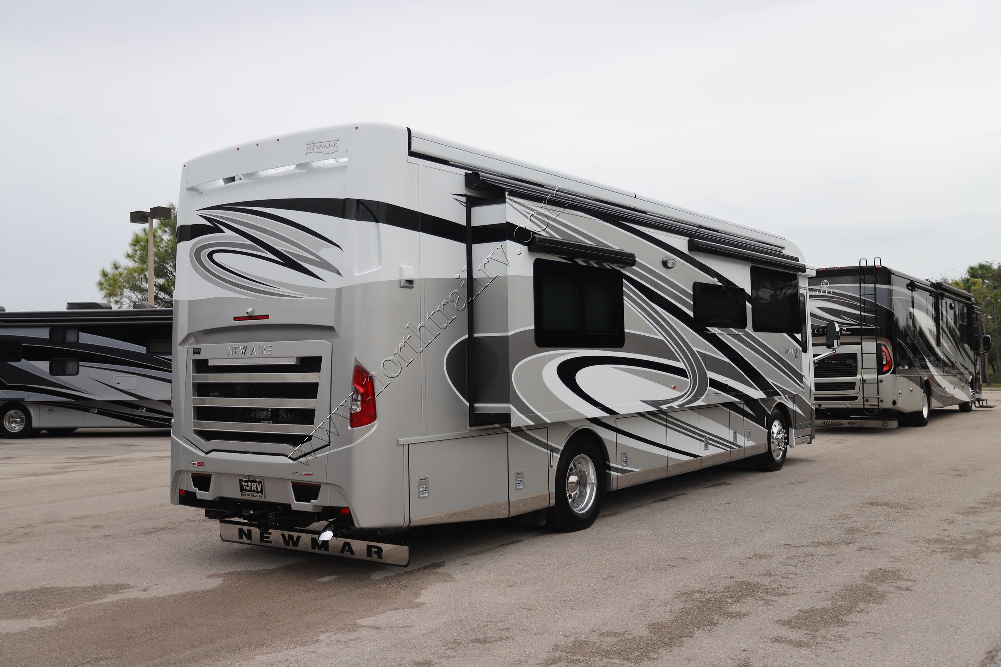 Used 2022 Newmar New Aire 3543 Class A  For Sale