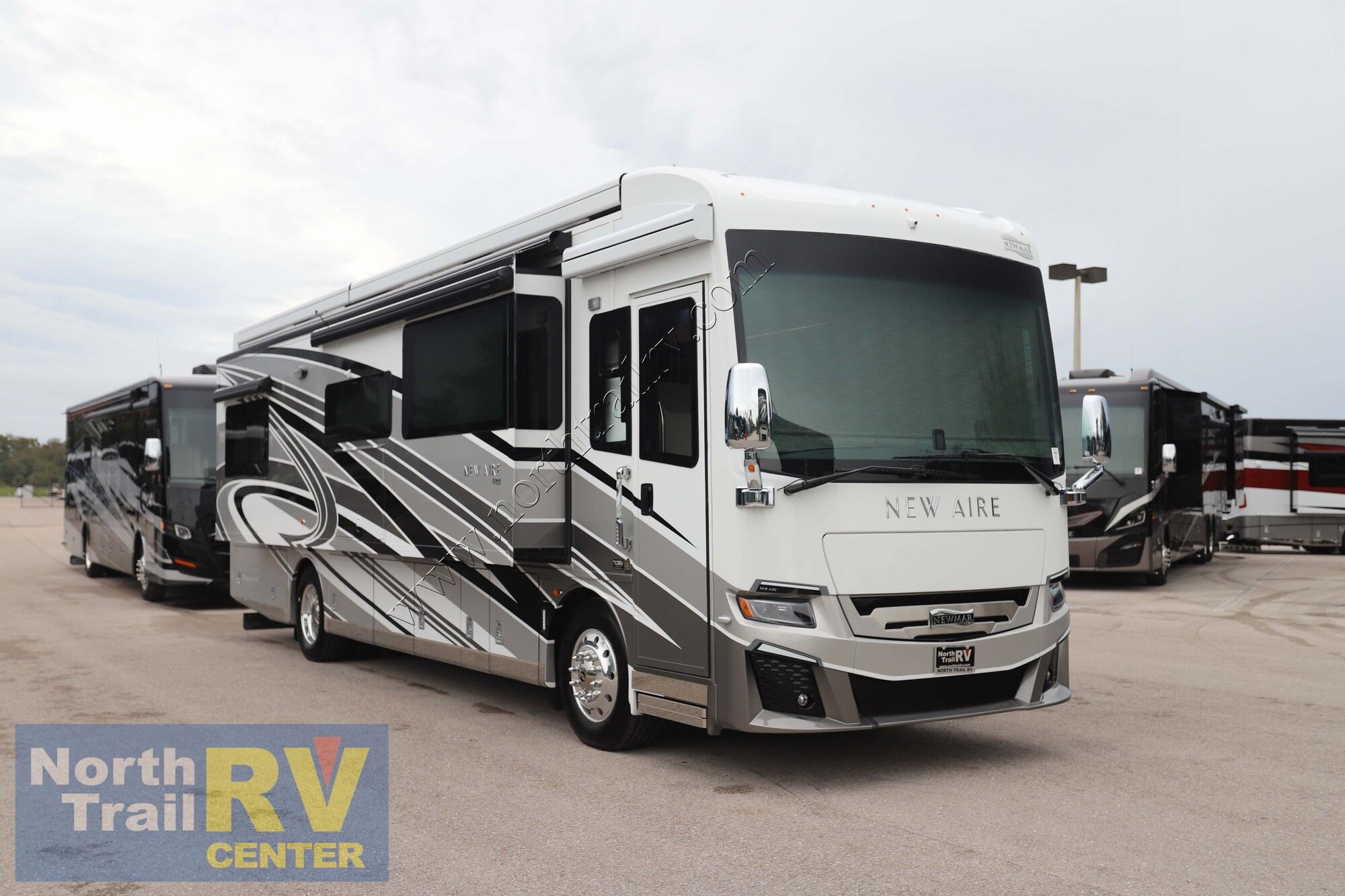 Used 2022 Newmar New Aire 3543 Class A  For Sale