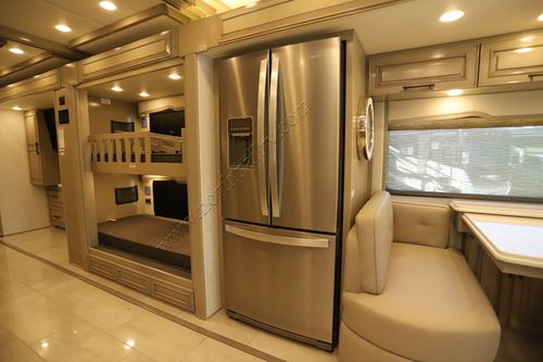 2024 Newmar London Aire 4535