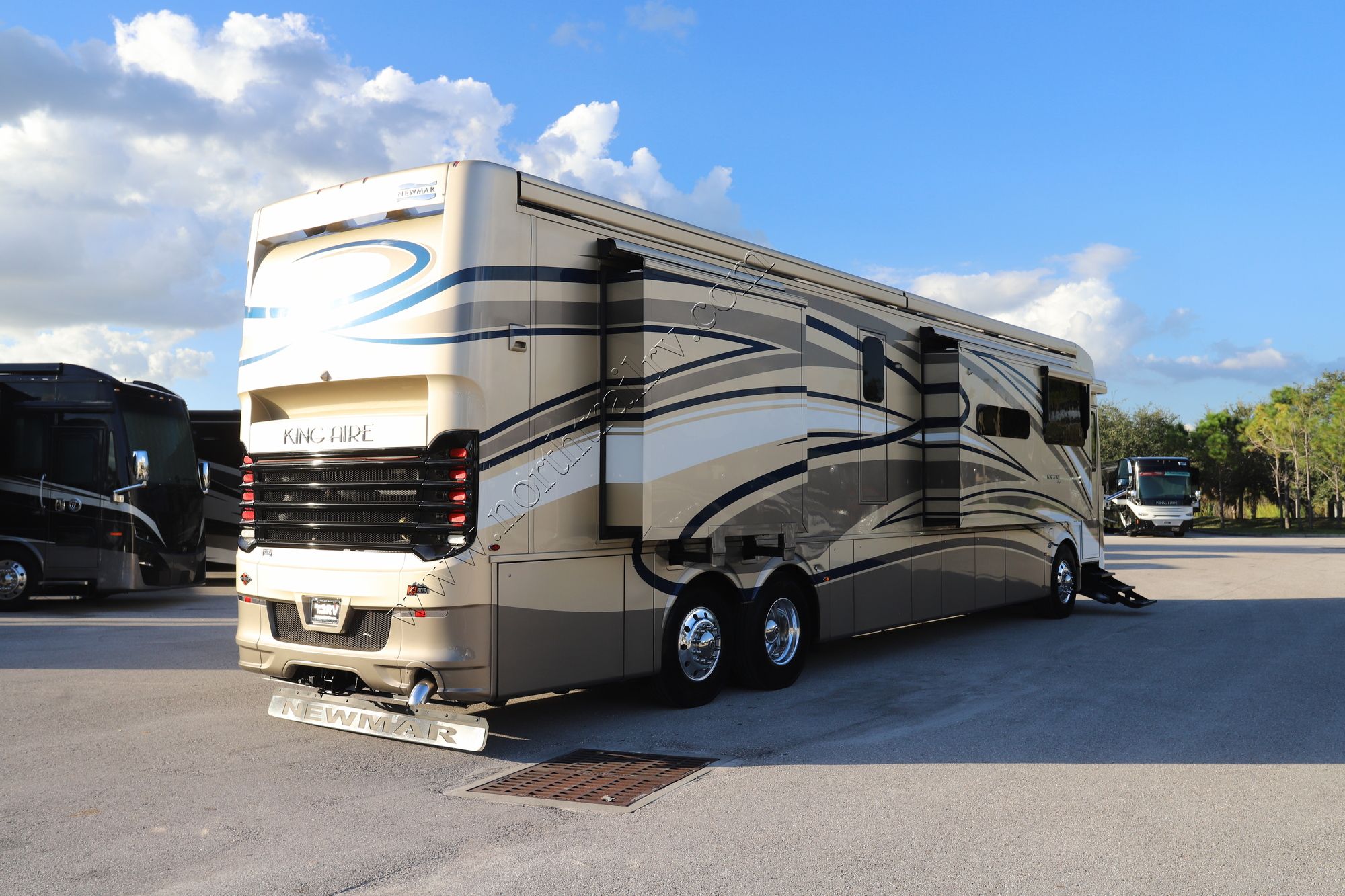 Used 2019 Newmar King Aire 4550 Class A  For Sale