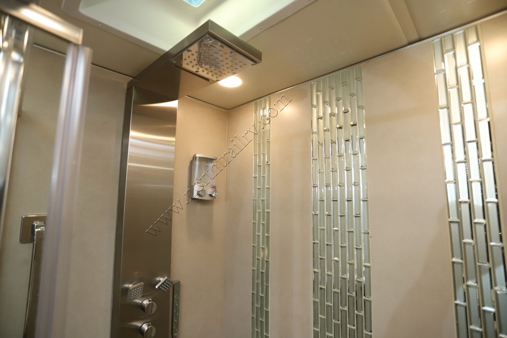 Used 2019 Newmar King Aire 4550 Class A  For Sale