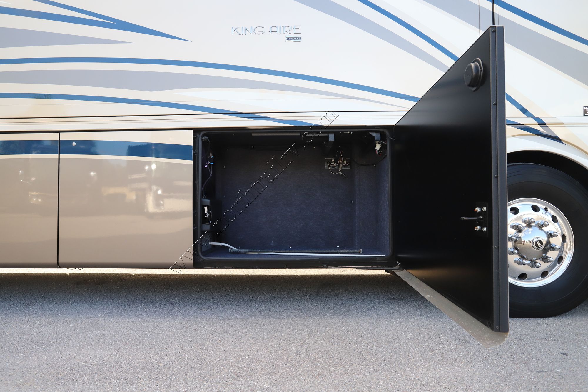Used 2019 Newmar King Aire 4550 Class A  For Sale