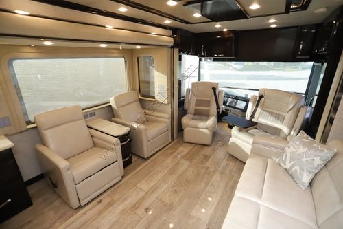 2019 Newmar King Aire 4550