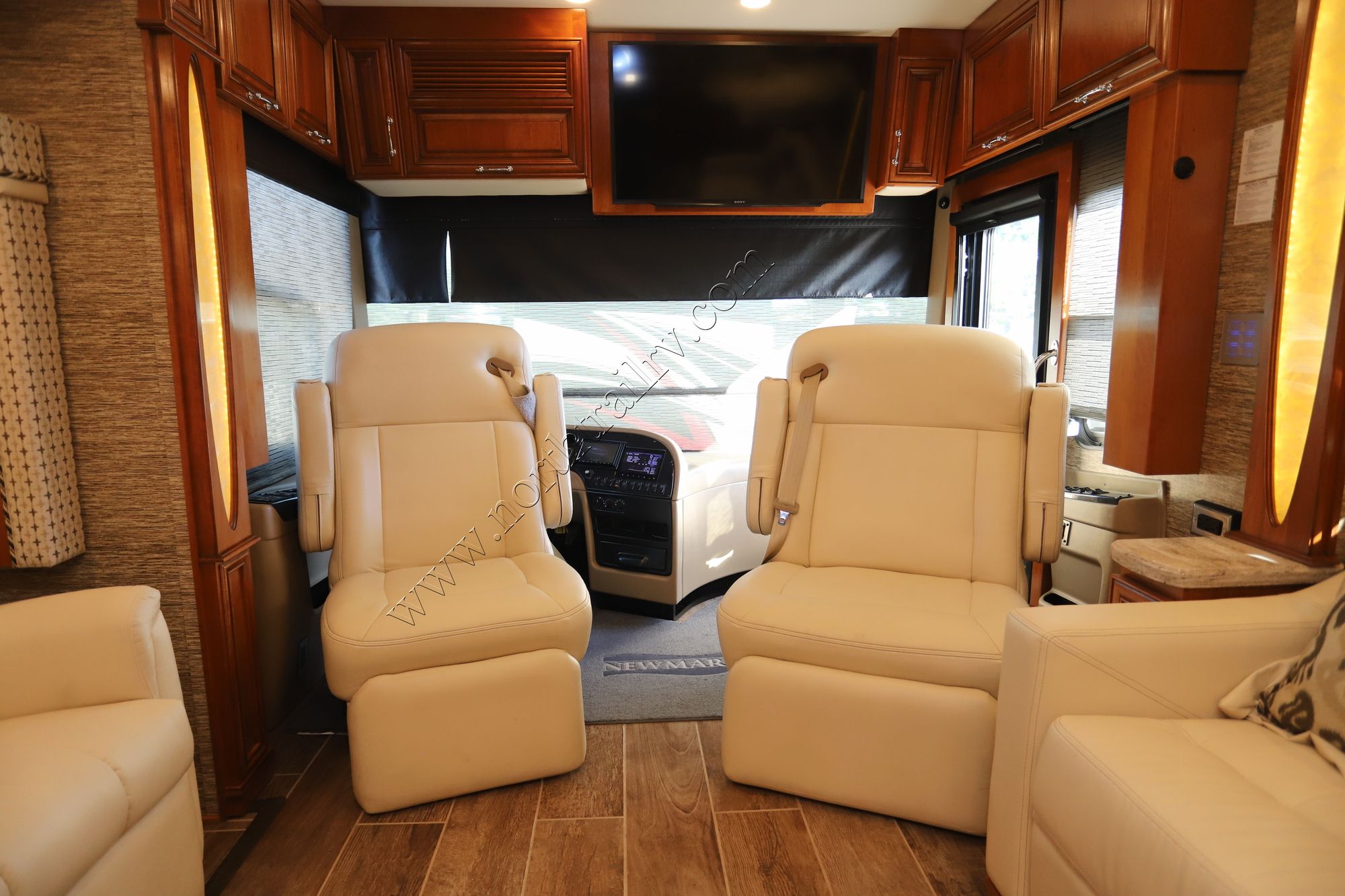 Used 2018 Newmar Mountain Aire 4047 Class A  For Sale