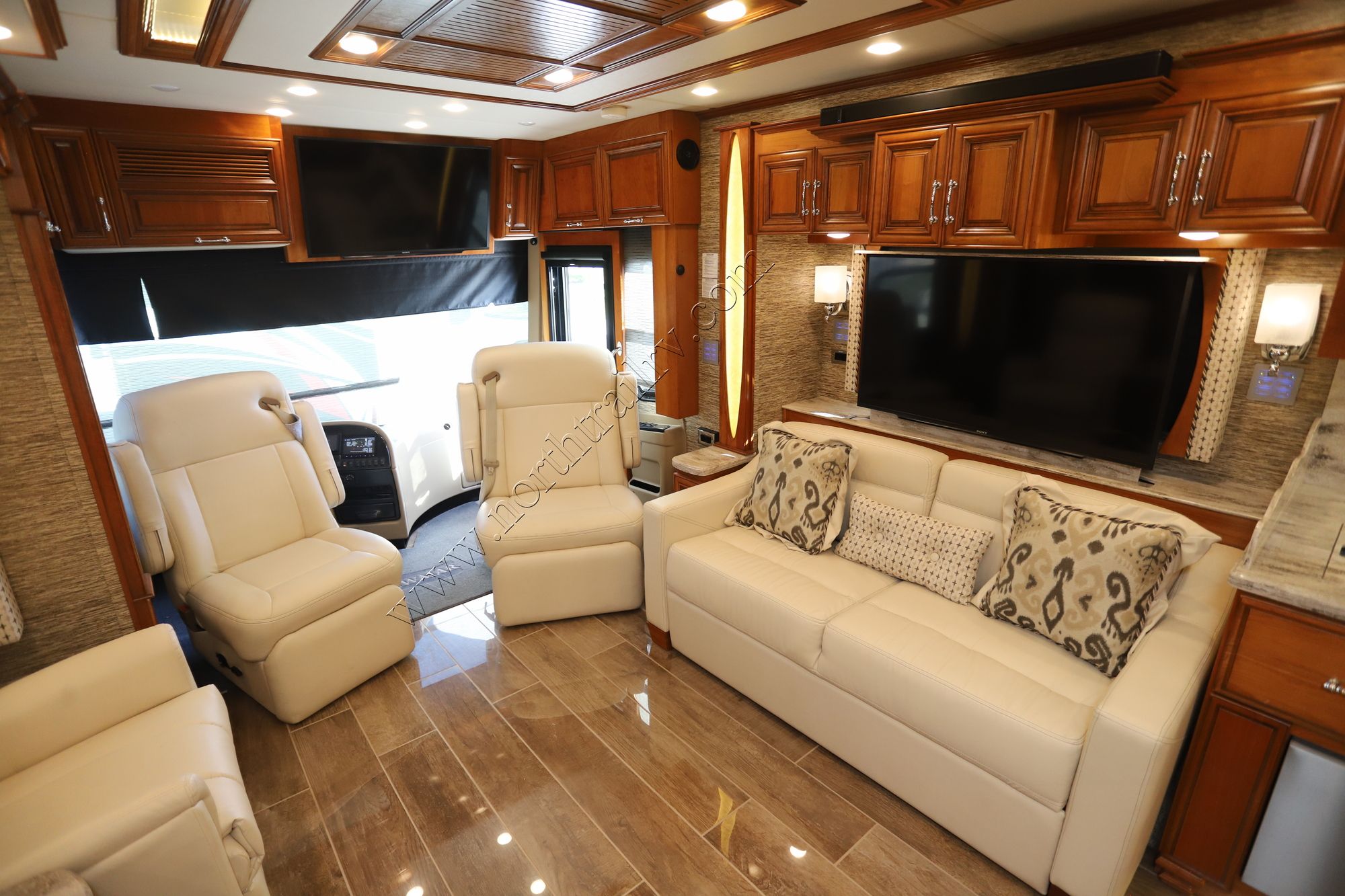 Used 2018 Newmar Mountain Aire 4047 Class A  For Sale