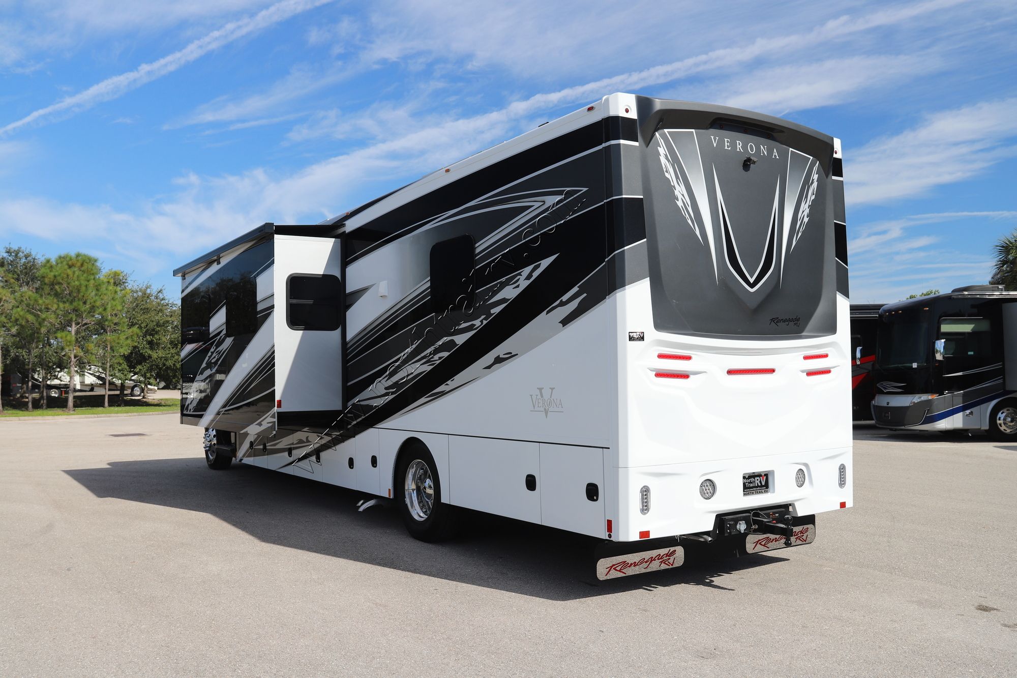 New 2024 Renegade Rv Verona 40VRB Super C  For Sale