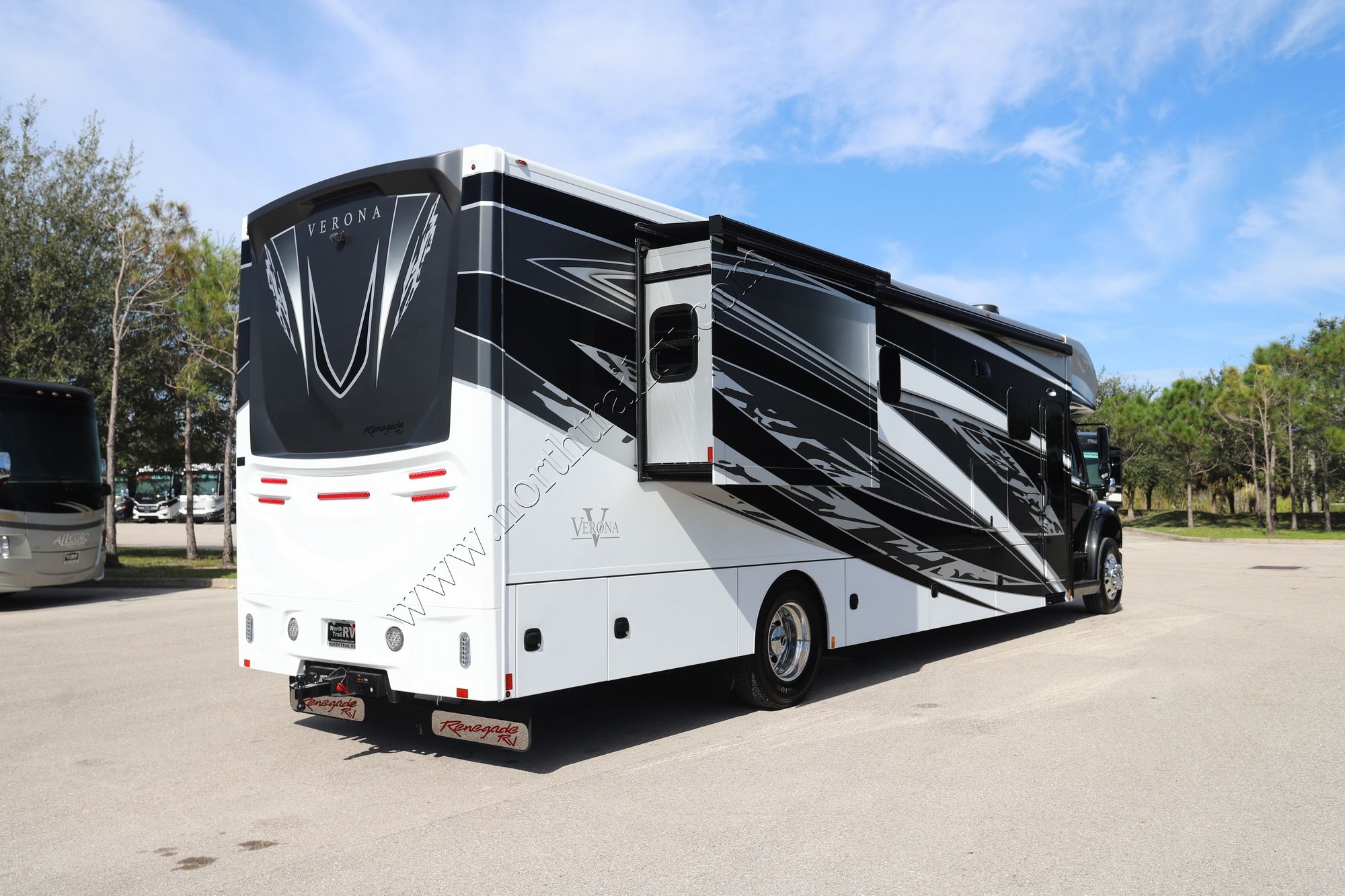 New 2024 Renegade Rv Verona 40VRB Super C  For Sale