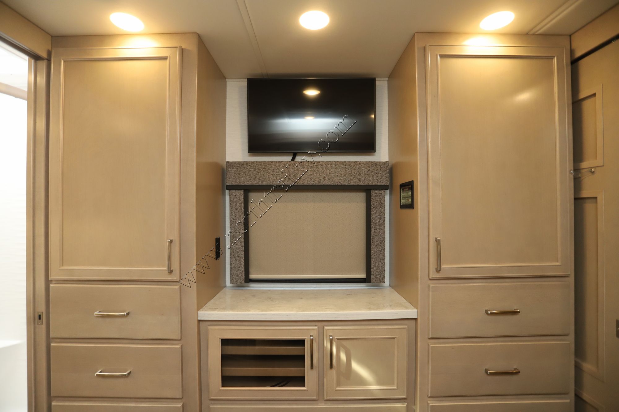 New 2024 Renegade Rv Verona 40VRB Super C  For Sale