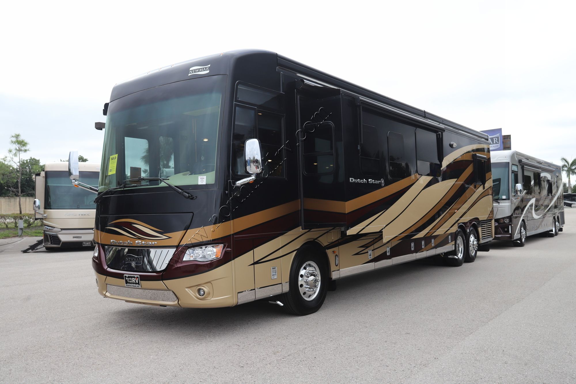 Used 2018 Newmar Dutch Star 4369 Class A  For Sale