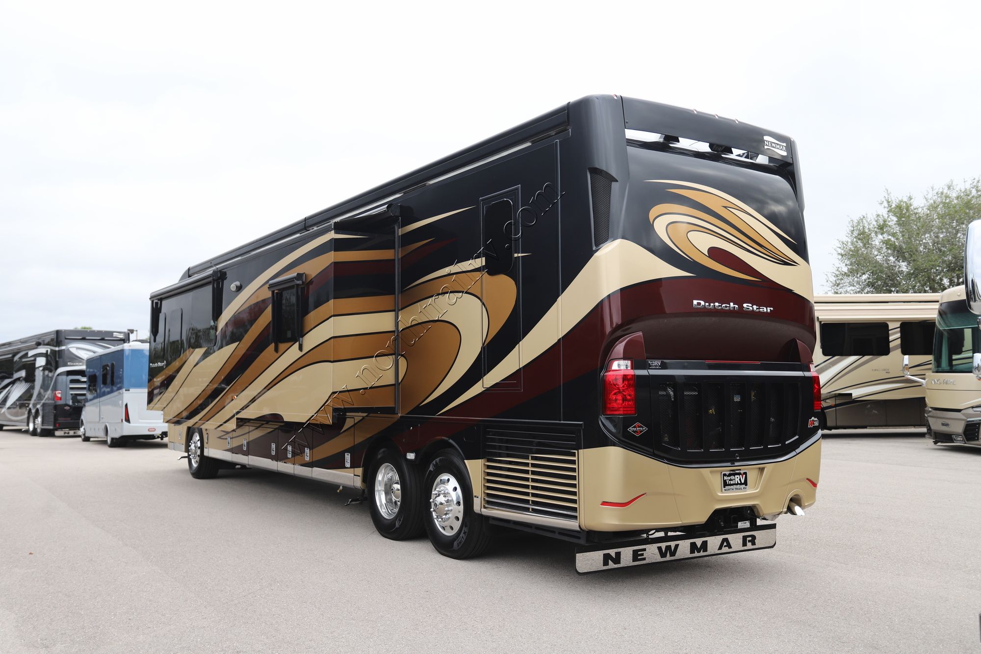 Used 2018 Newmar Dutch Star 4369 Class A  For Sale