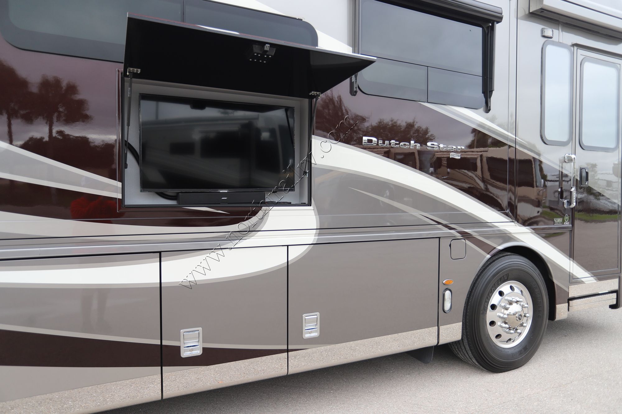 Used 2020 Newmar Dutch Star 4362 Class A  For Sale