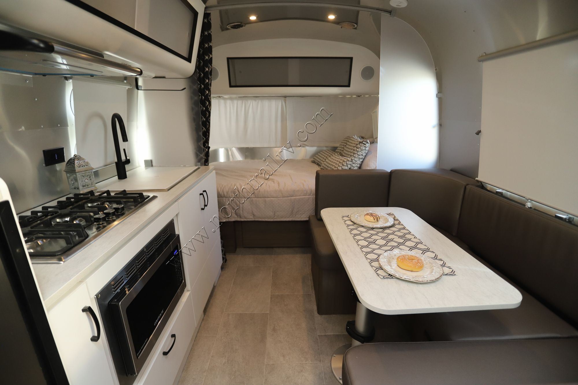 2023 Airstream Caravel 22FB Travel Trailer Used  For Sale