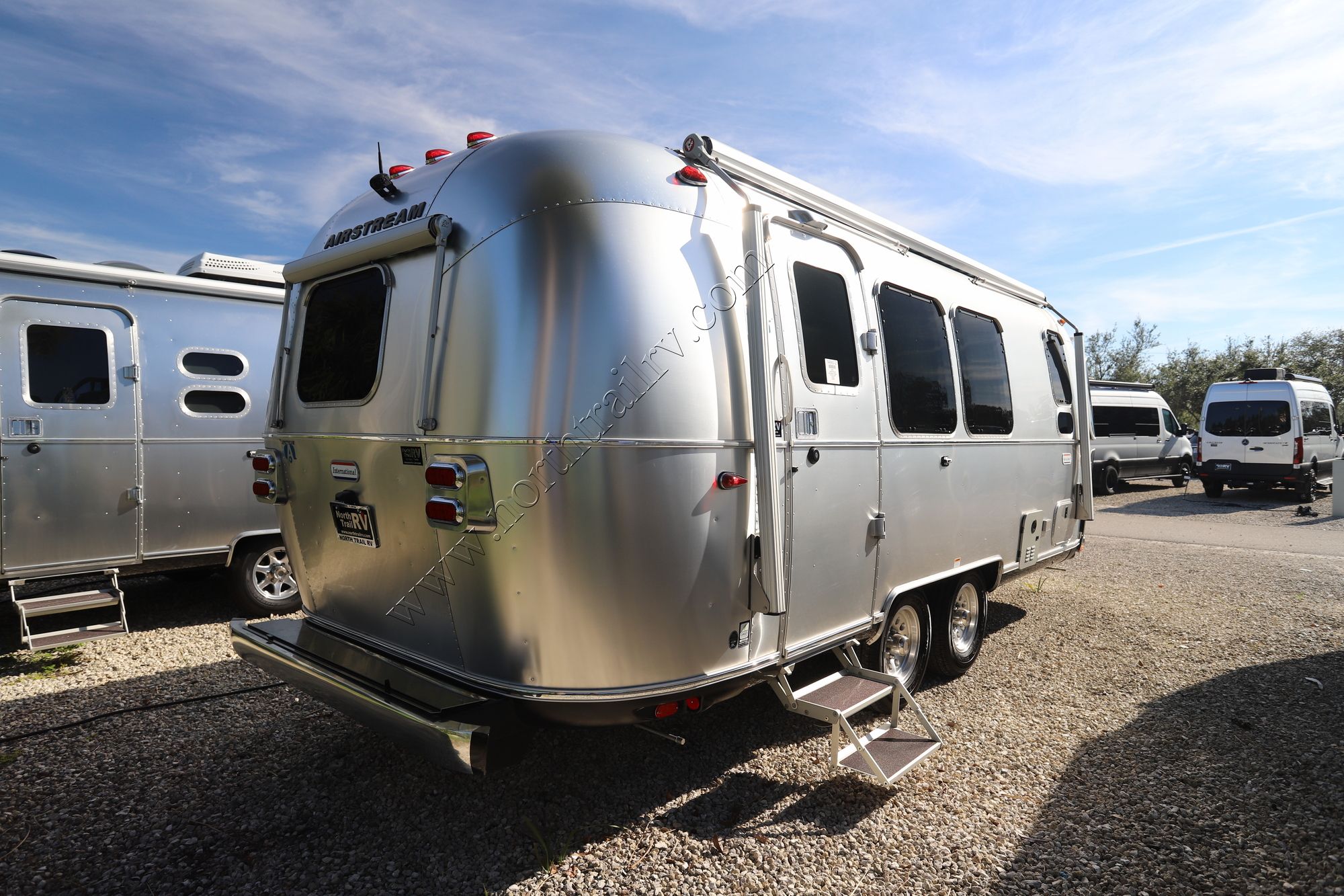 Used 2023 Airstream International 23FBT Travel Trailer  For Sale