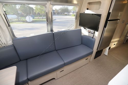 2024 Airstream Globetrotter 27FB