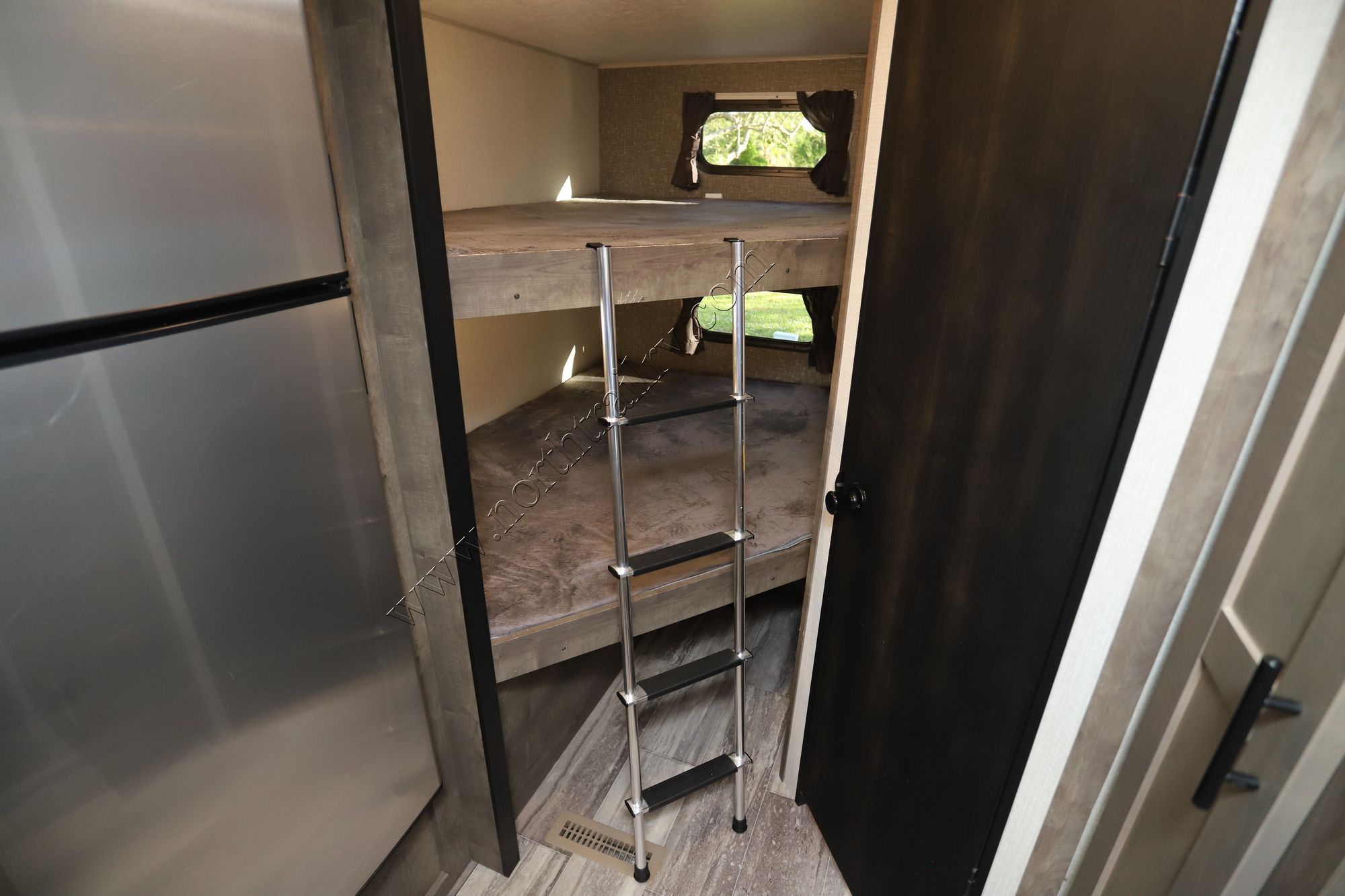Used 2020 K-Z Connect 241BHKSE Travel Trailer  For Sale