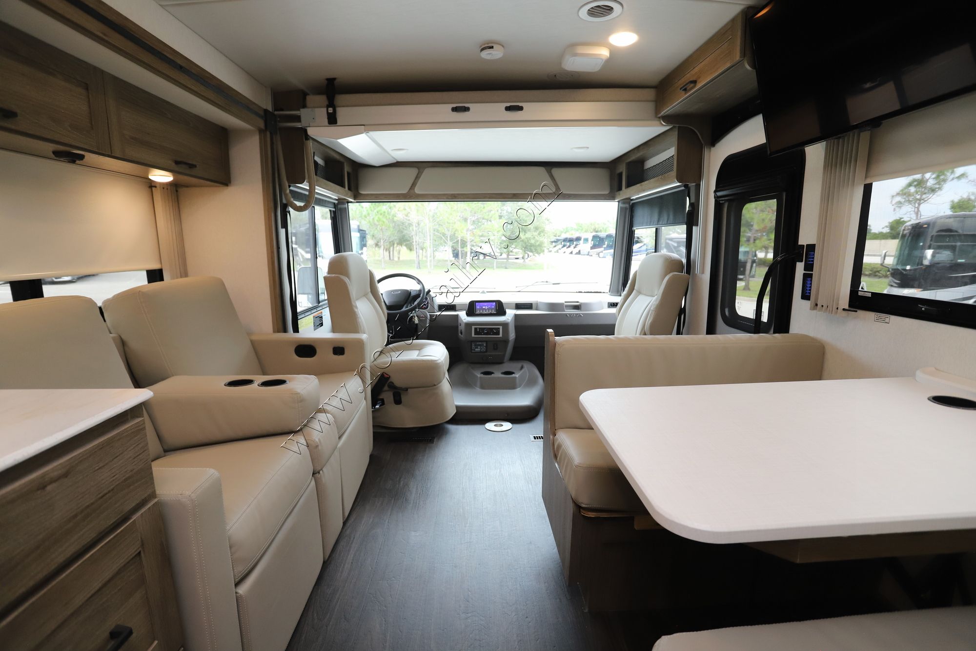 Used 2023 Winnebago Vista 29V Class A  For Sale