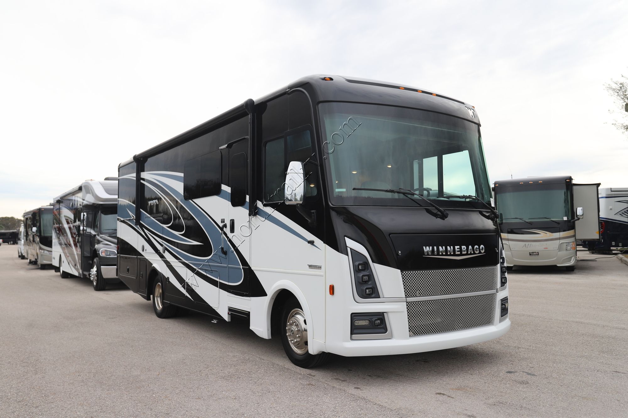 Used 2023 Winnebago Vista 29V Class A  For Sale