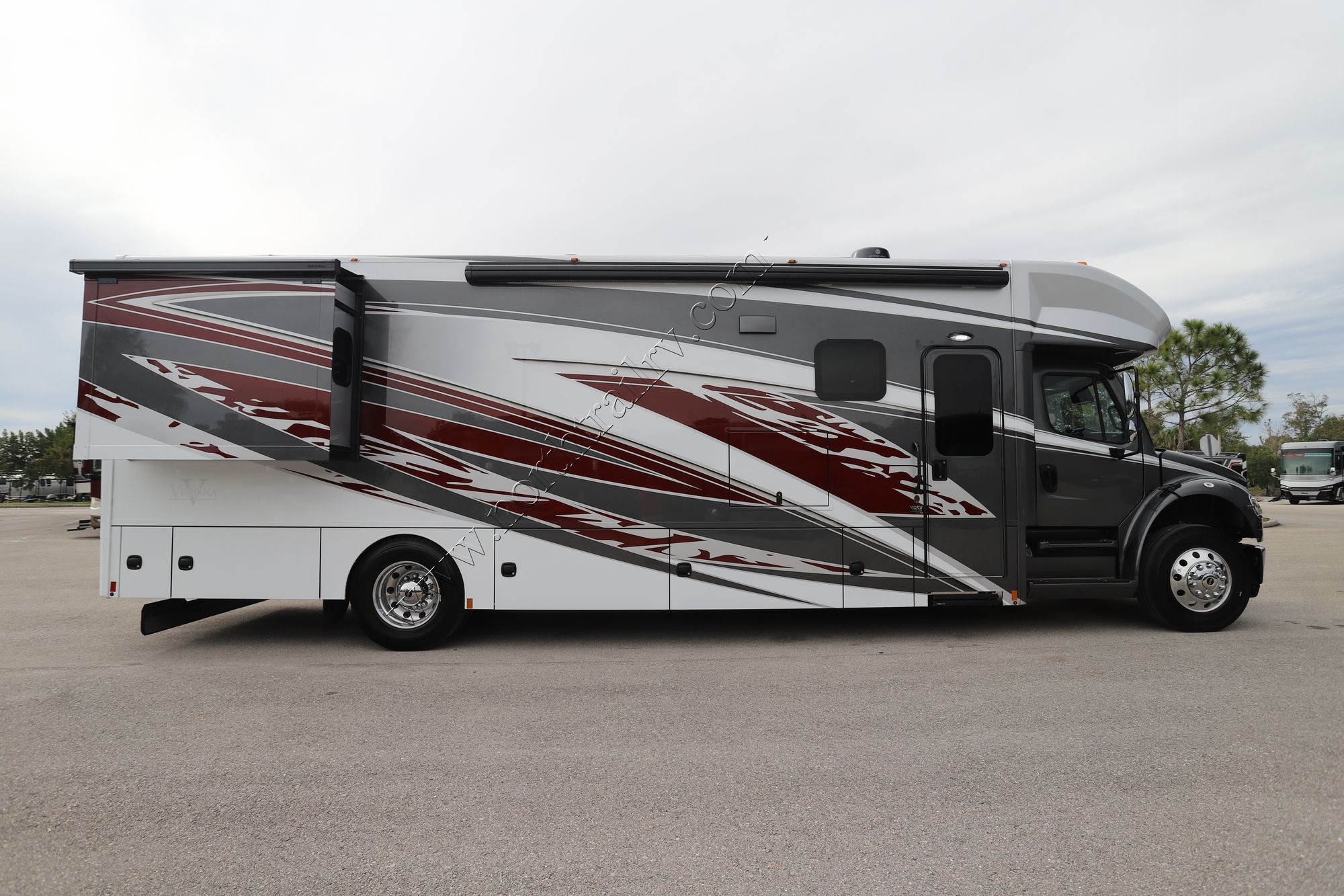 New 2024 Renegade Rv Verona 36VSB Super C  For Sale