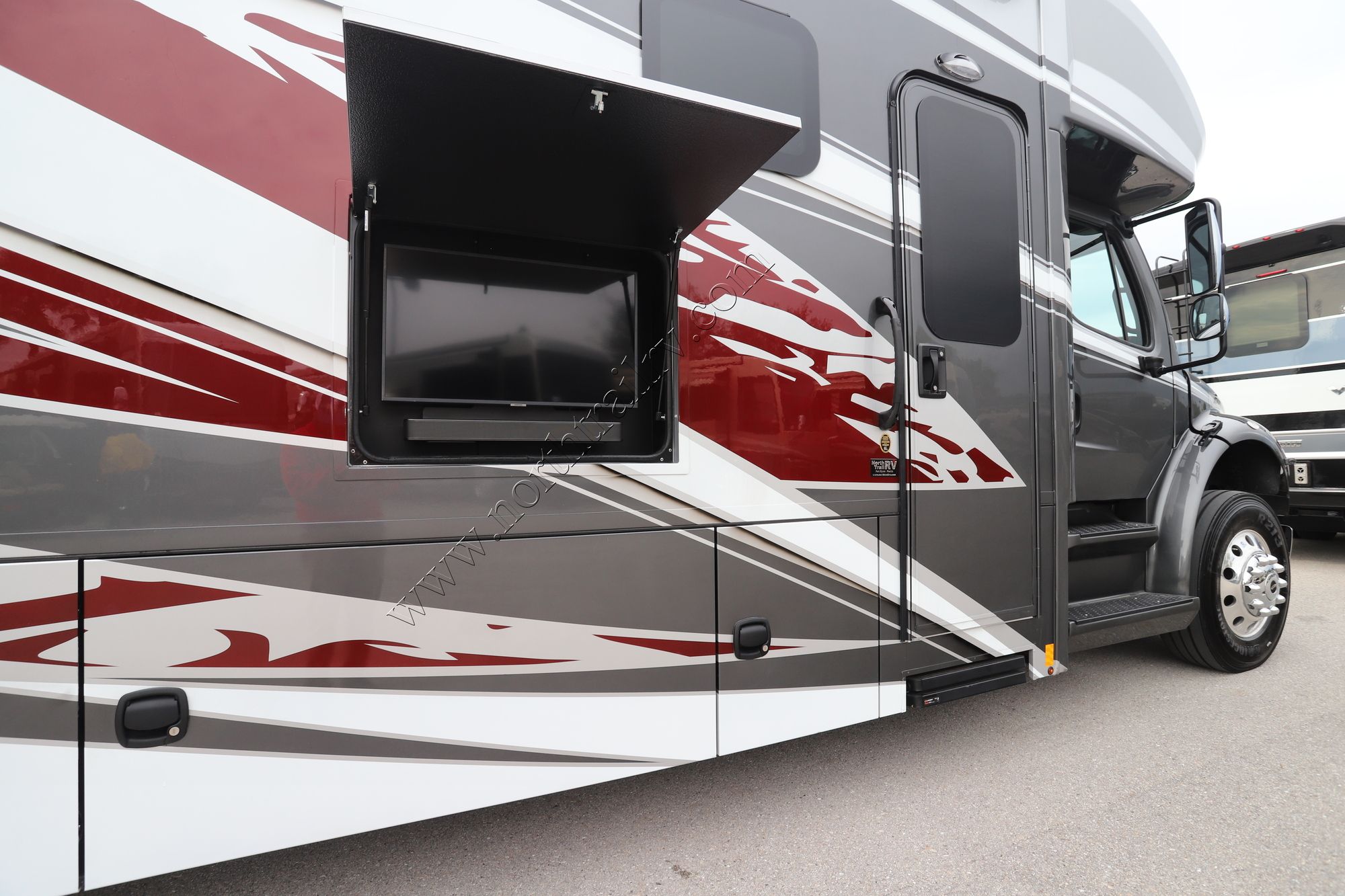 New 2024 Renegade Rv Verona 36VSB Super C  For Sale