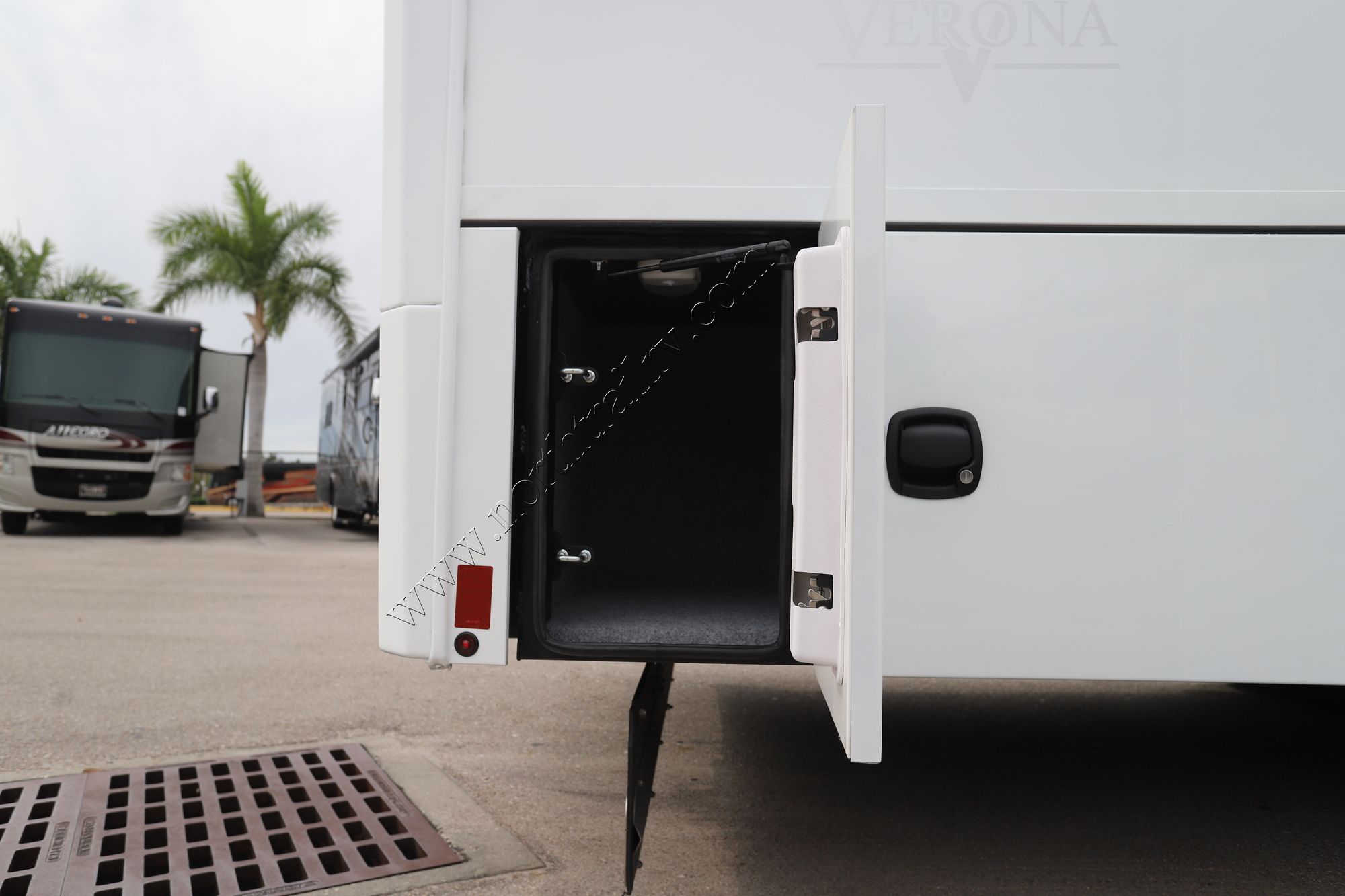 New 2024 Renegade Rv Verona 36VSB Super C  For Sale