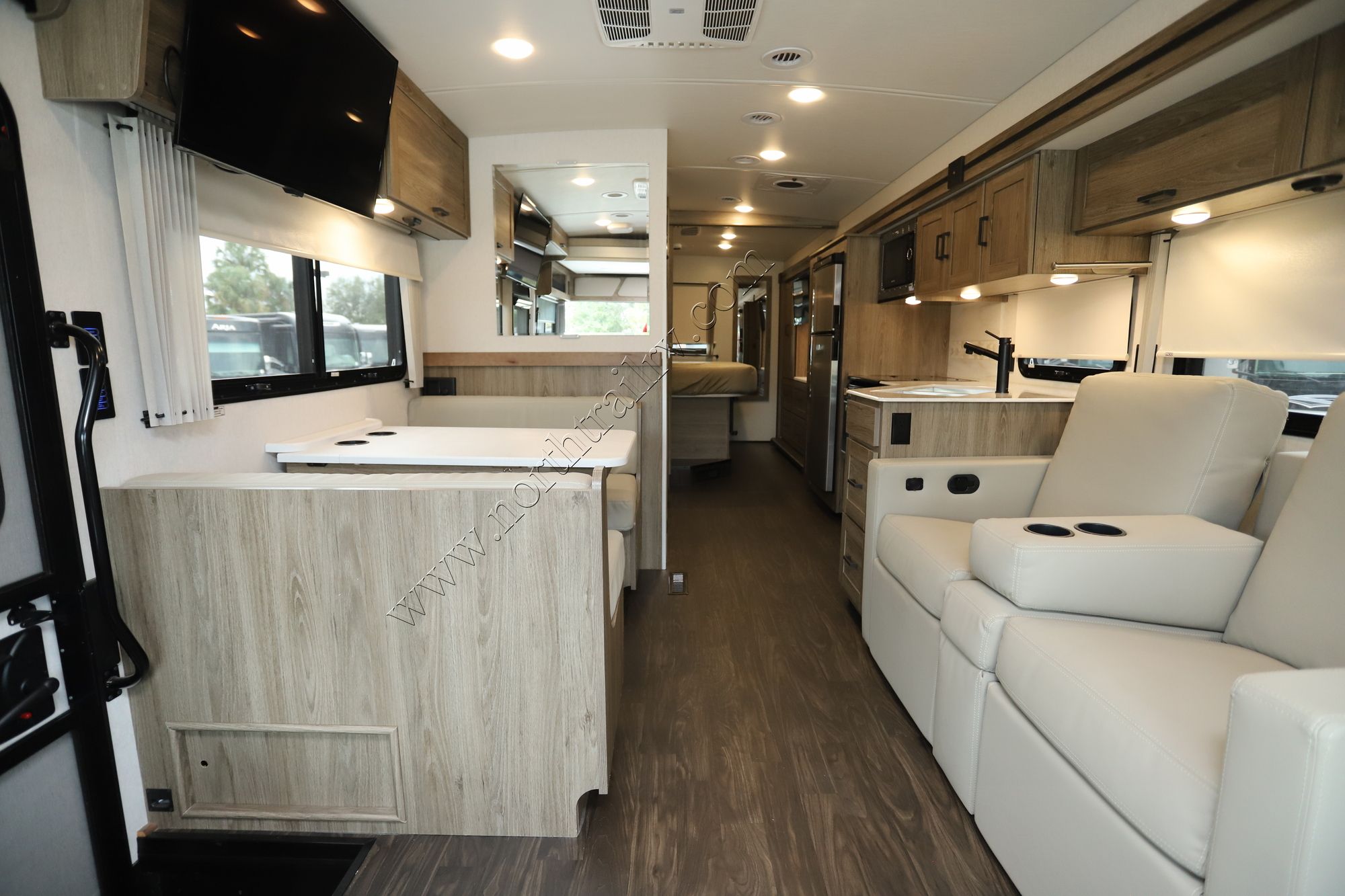 Used 2023 Winnebago Vista 29V Class A  For Sale